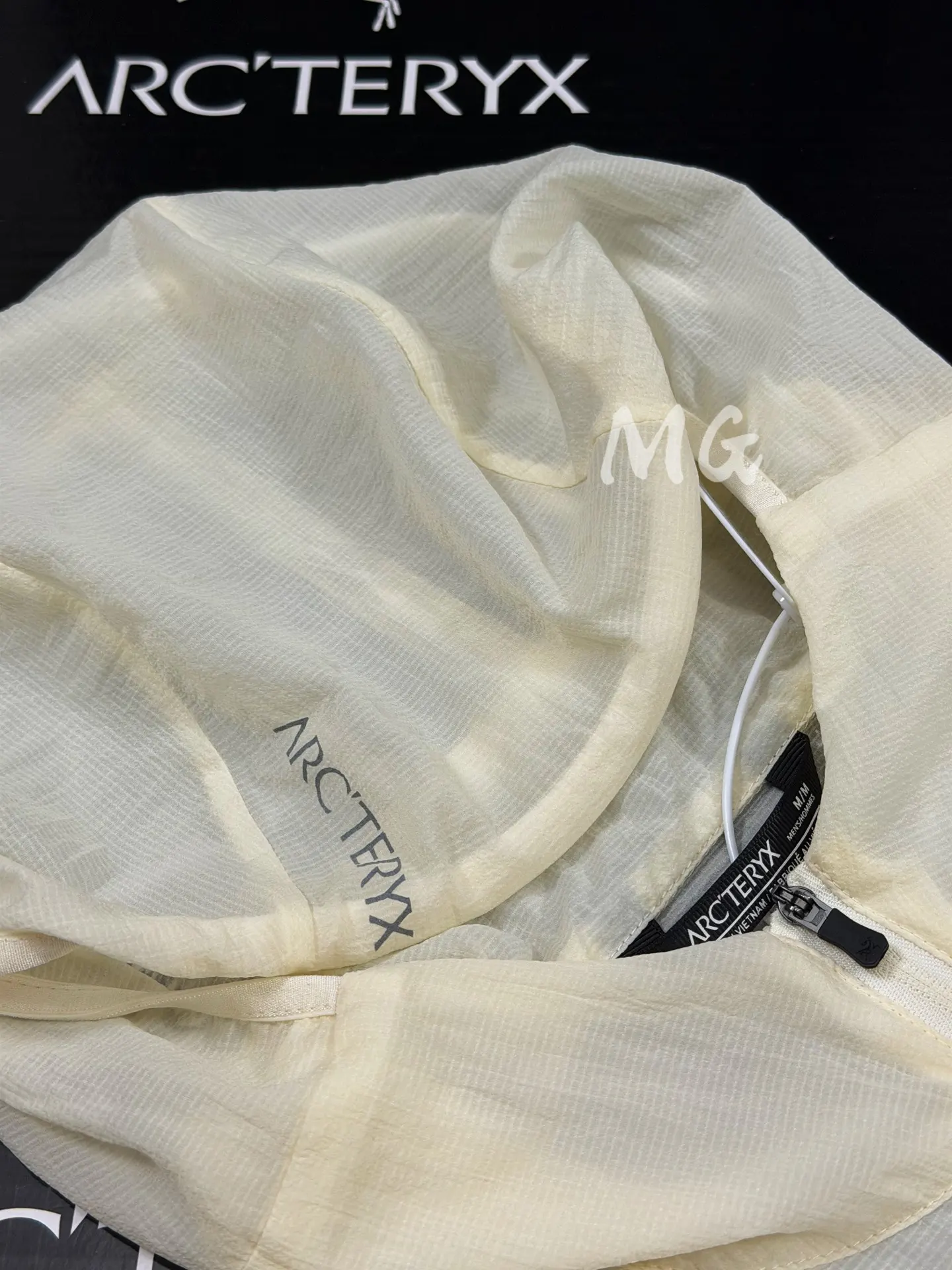 Incendo Airshell Hooded Windshell Jacket D30011479 — view 3