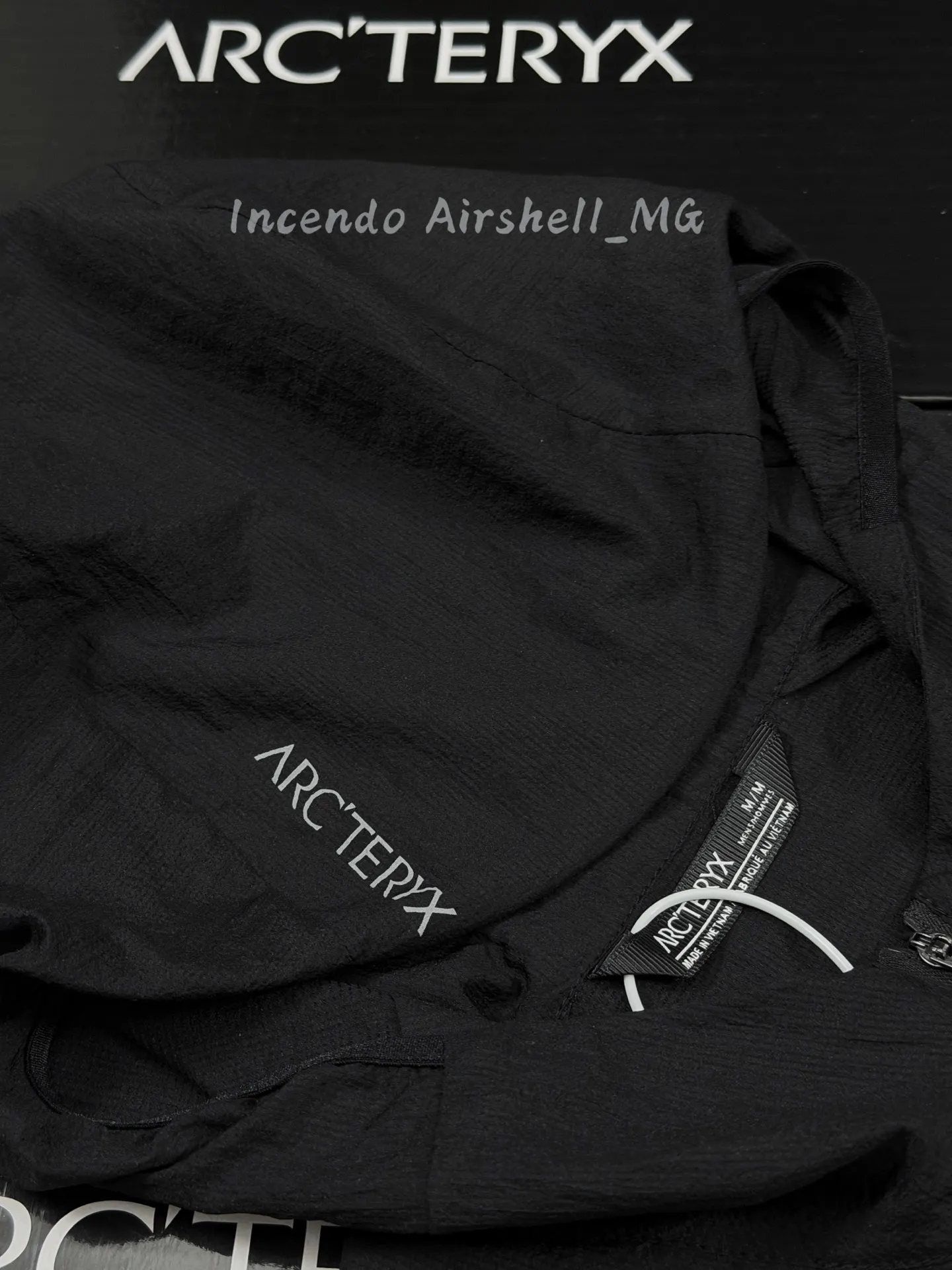 Incendo Airshell Hooded Windshell Jacket D30011480 — view 3