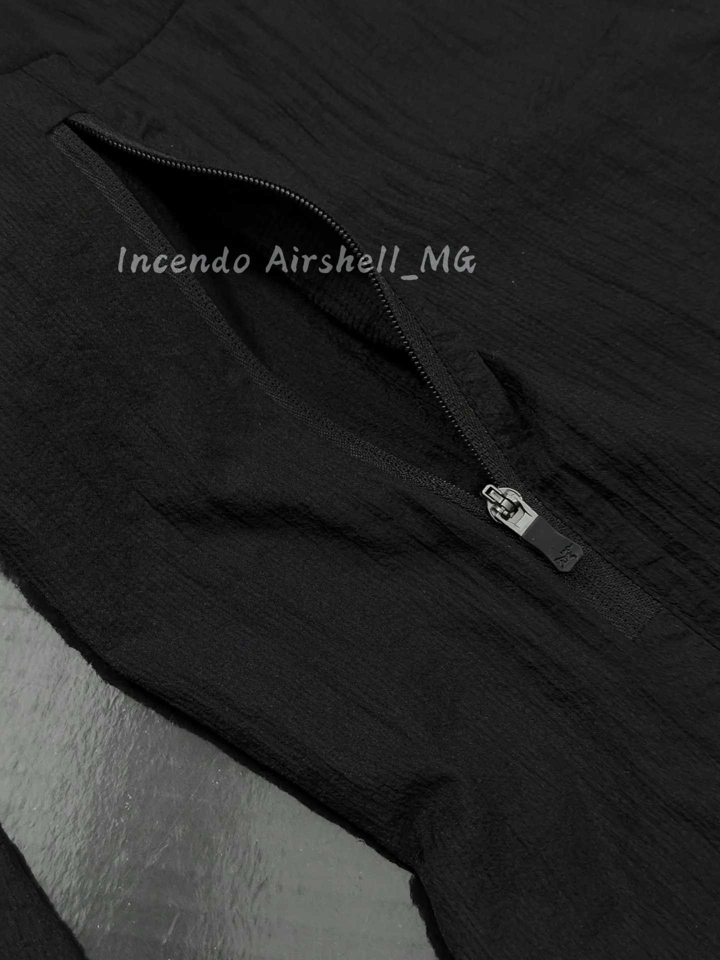 Incendo Airshell Hooded Windshell Jacket D30011480 — view 4