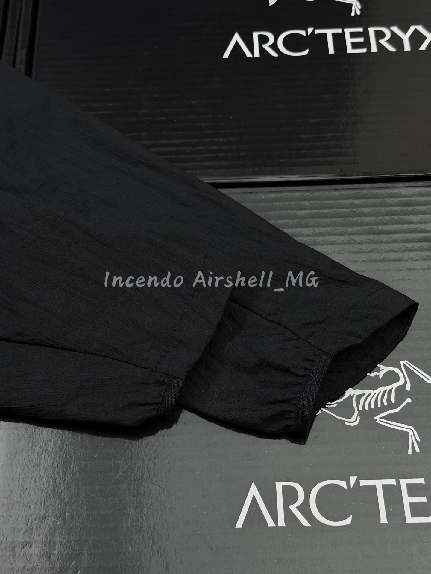 Incendo Airshell Hooded Windshell Jacket D30011480 — view 5