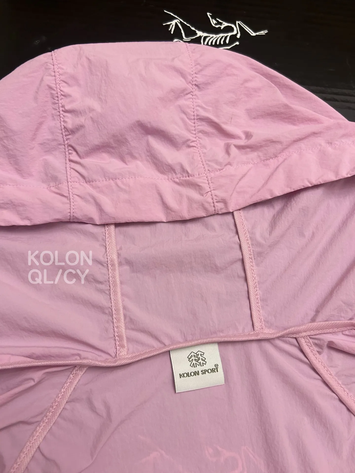 Compact Water-Repellent Hooded Windbreaker D30011511 — view 7