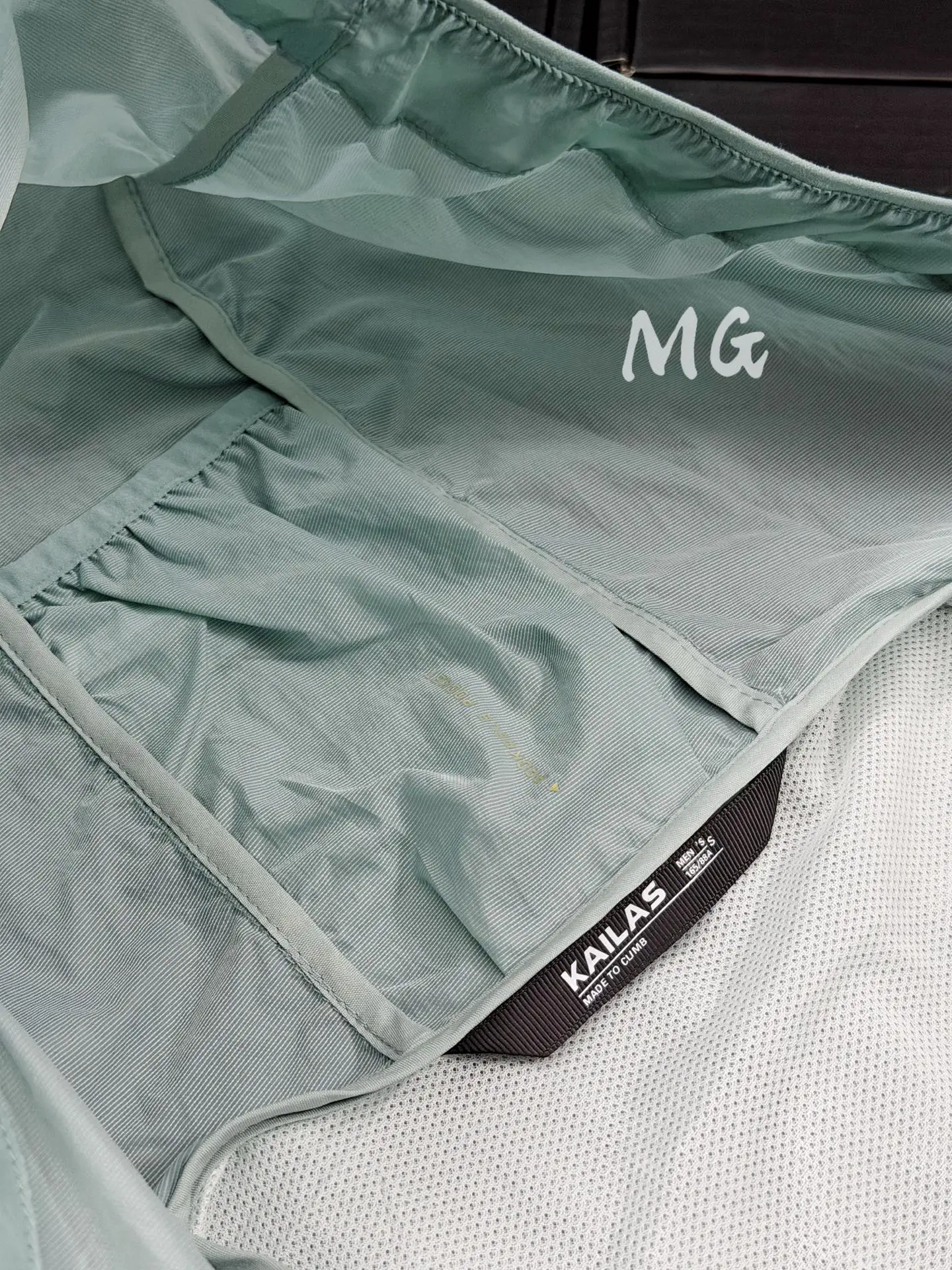Lightweight UPF 50+ Hooded Sun Protection Jacket D30011504 — view 9