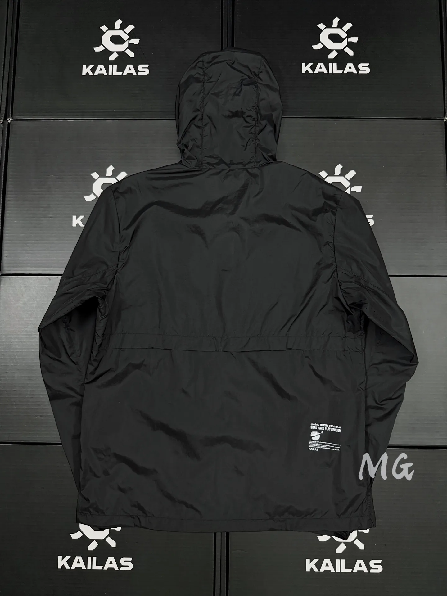 Lightweight UPF 50+ Hooded Sun Protection Jacket D30011505 — view 2
