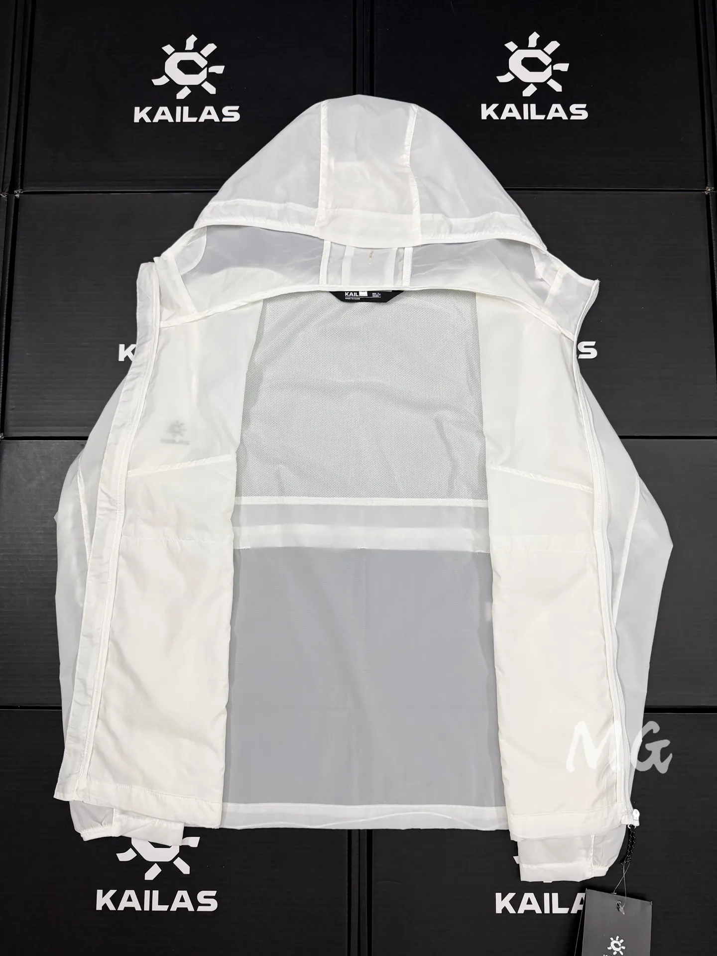 Lightweight Hooded Sun Protection Jacket D30011506 — view 7