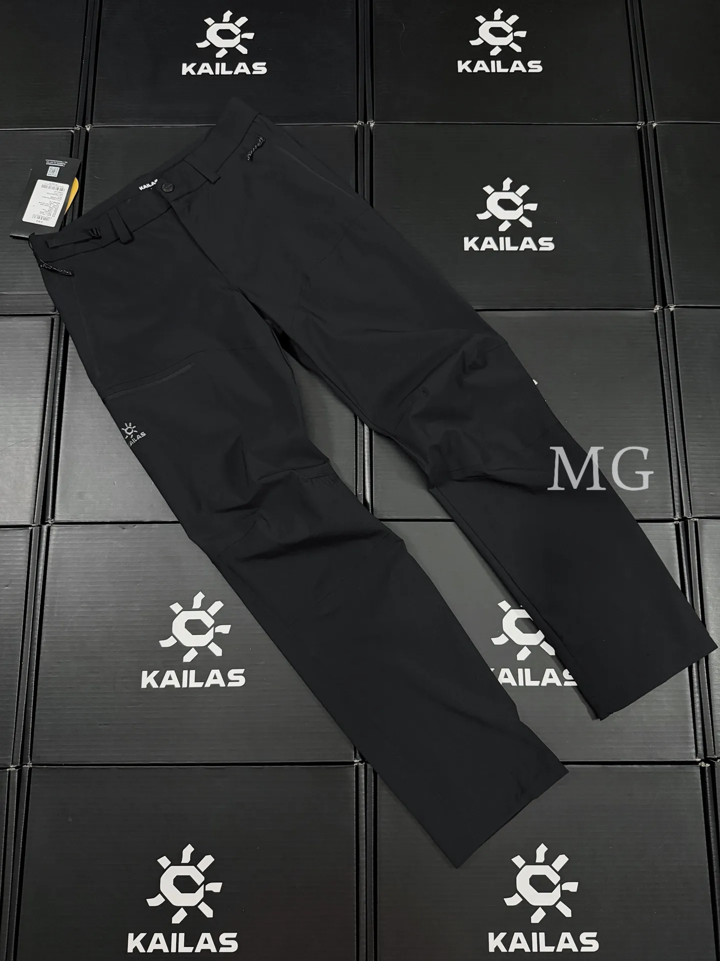 T10 Cordura Softshell Hiking Trousers D30020918 — view 2