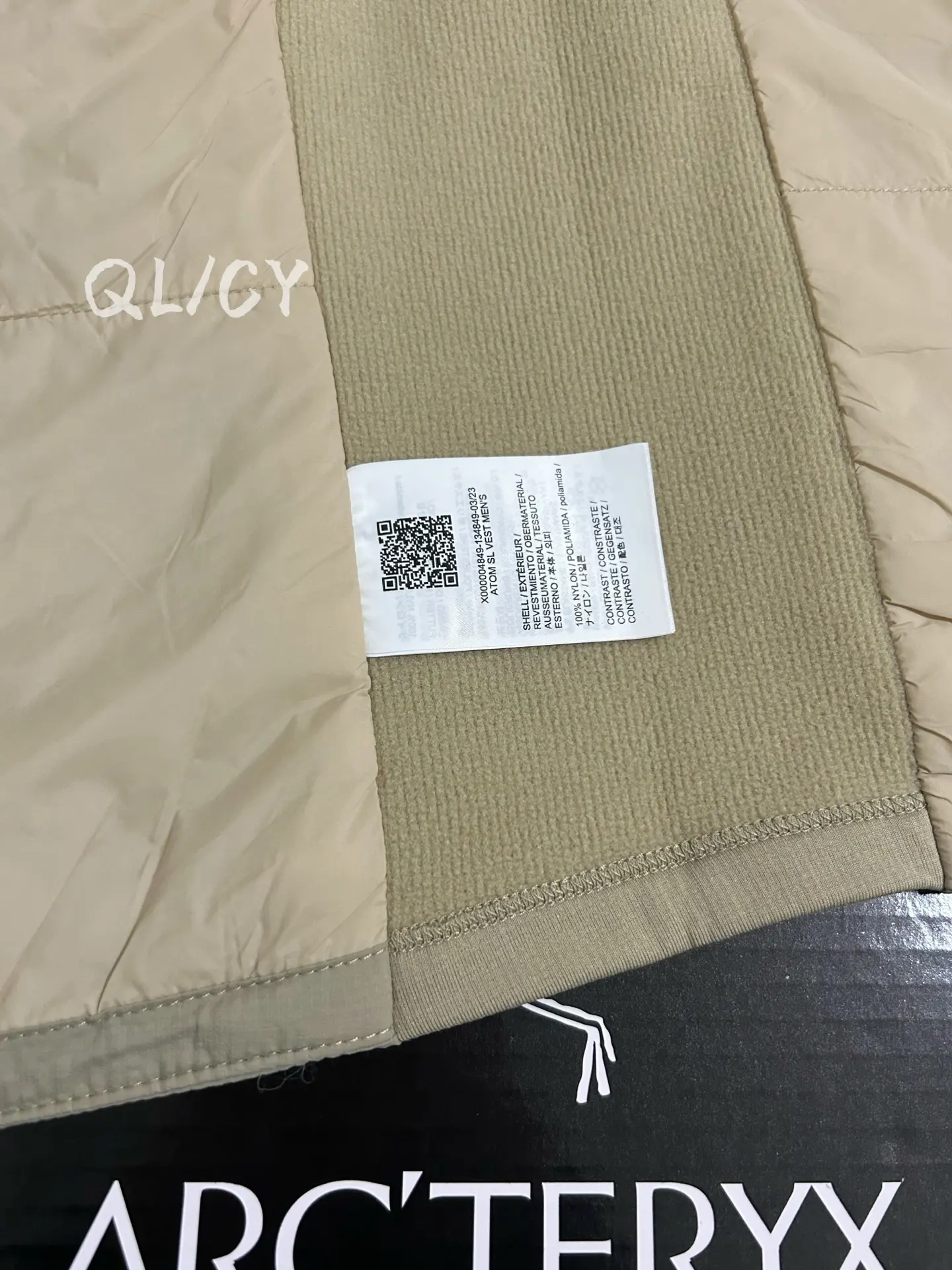 Atom Insulated Logo-Embroidered Gilet D30020868 — view 6