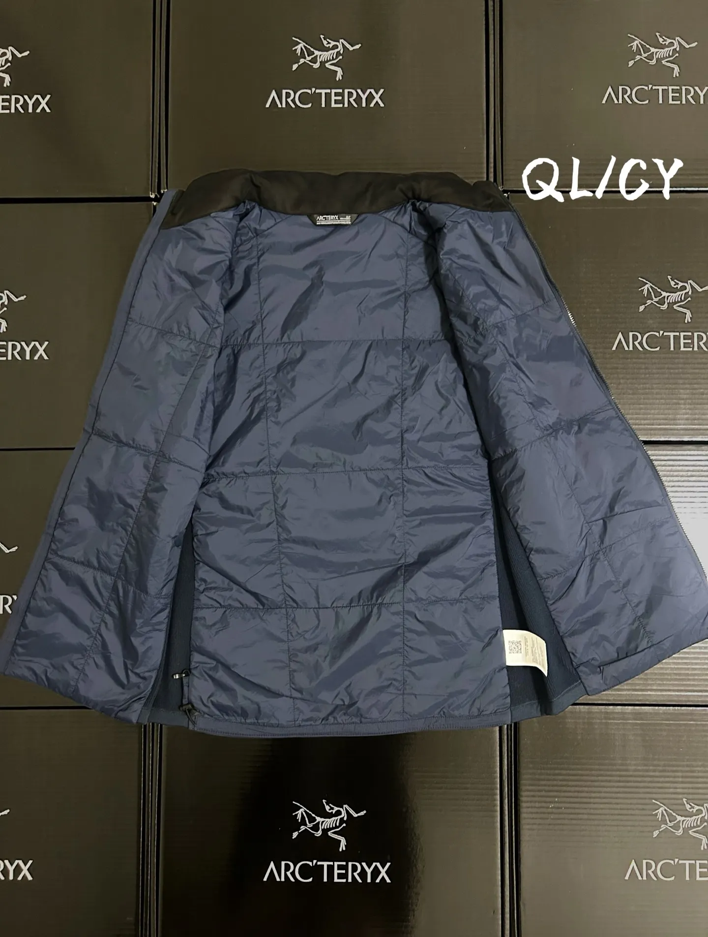 Atom Lightweight Insulated Vest D30020869 — view 8