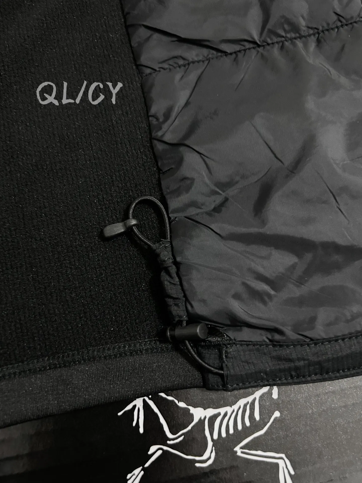 Atom Insulated Logo-Embroidered Gilet D30020867 — view 8