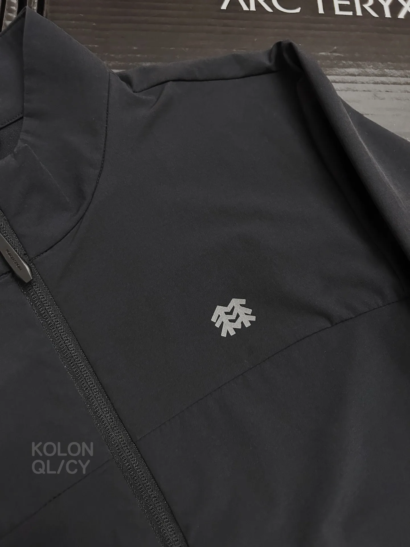 Amazon Lite GORE-TEX Softshell Jacket D31011509 — view 8