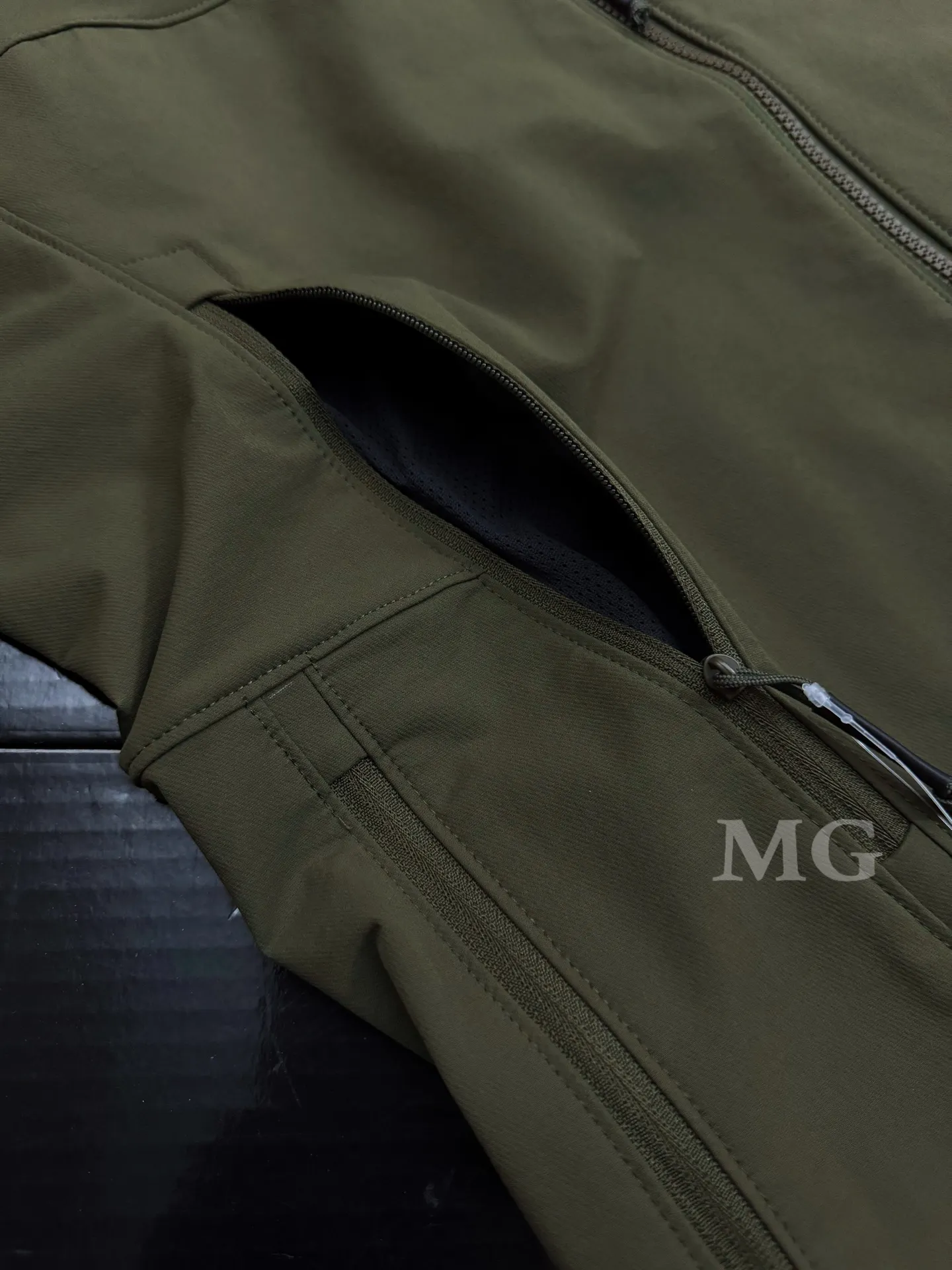 Leaf Patrol AR Softshell Jacket D31020627 — view 5