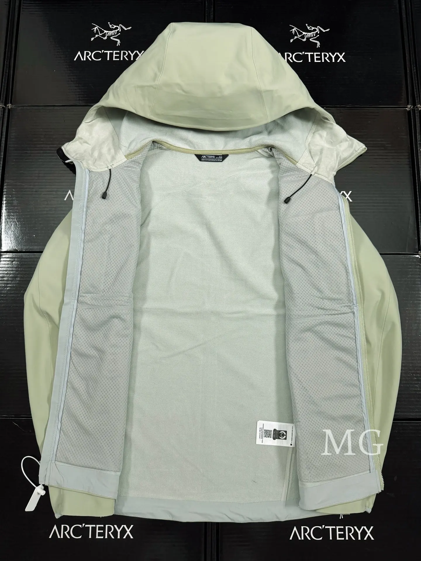 Gamma MX Hooded Softshell Jacket D31020758 — view 6