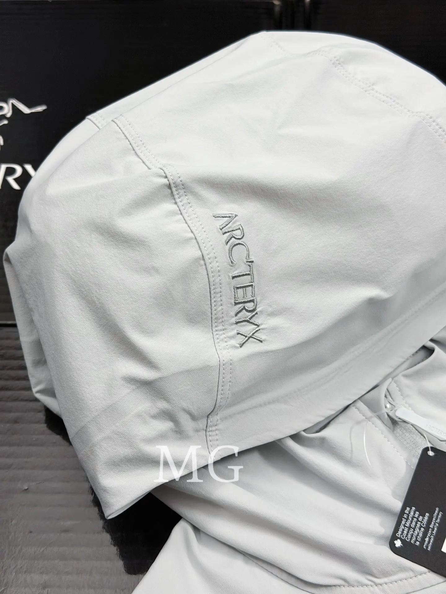 Gamma Lightweight Hooded Softshell Jacket D31020805 — view 3
