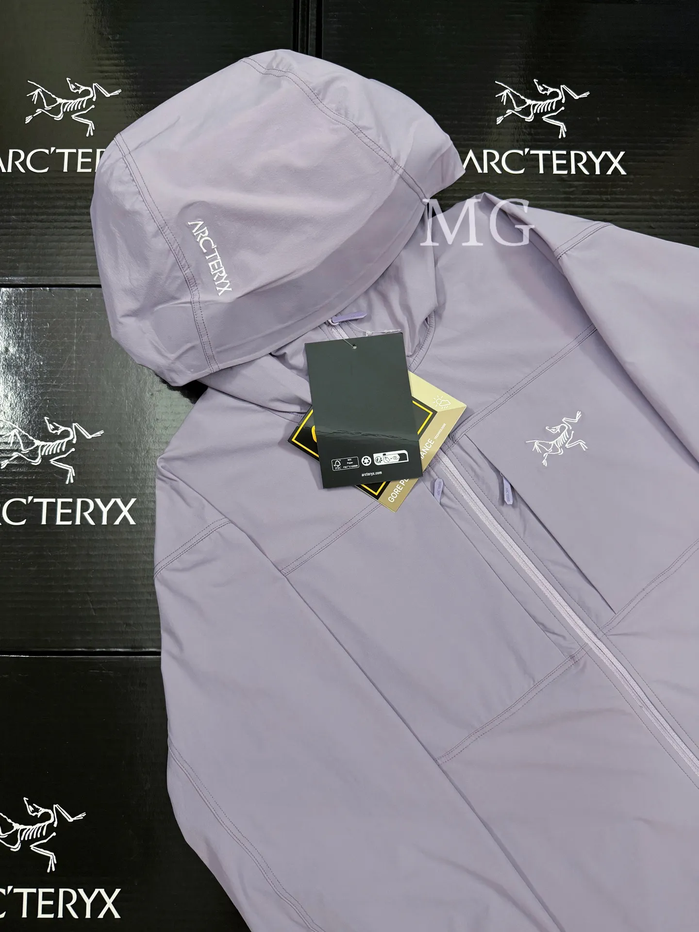Gamma Lightweight Hoody Softshell Jacket D31020809 — view 4