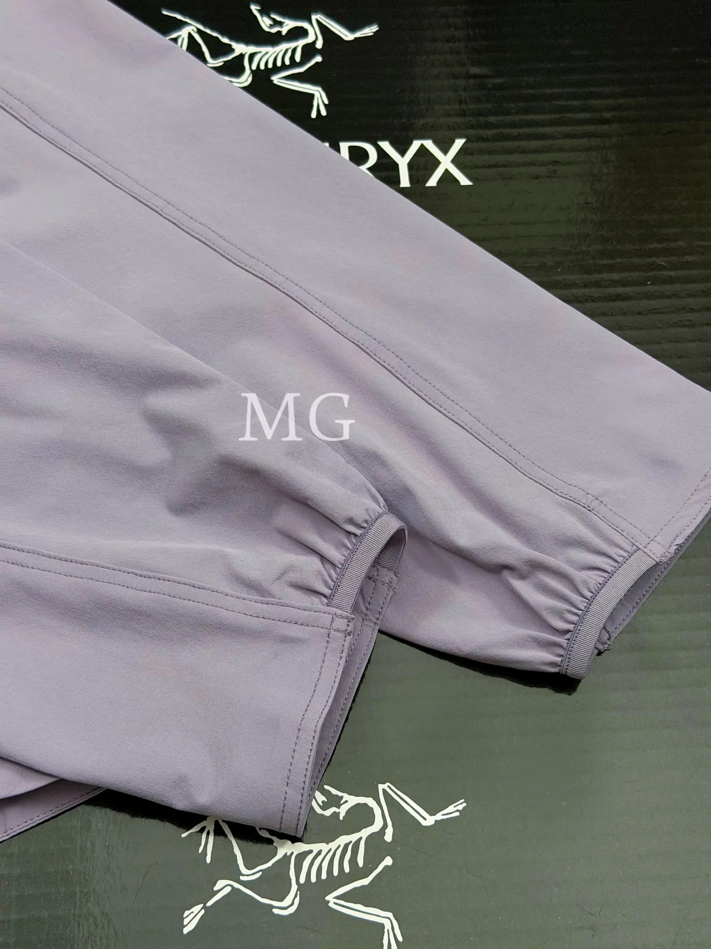 Gamma Lightweight Hoody Softshell Jacket D31020809 — view 6