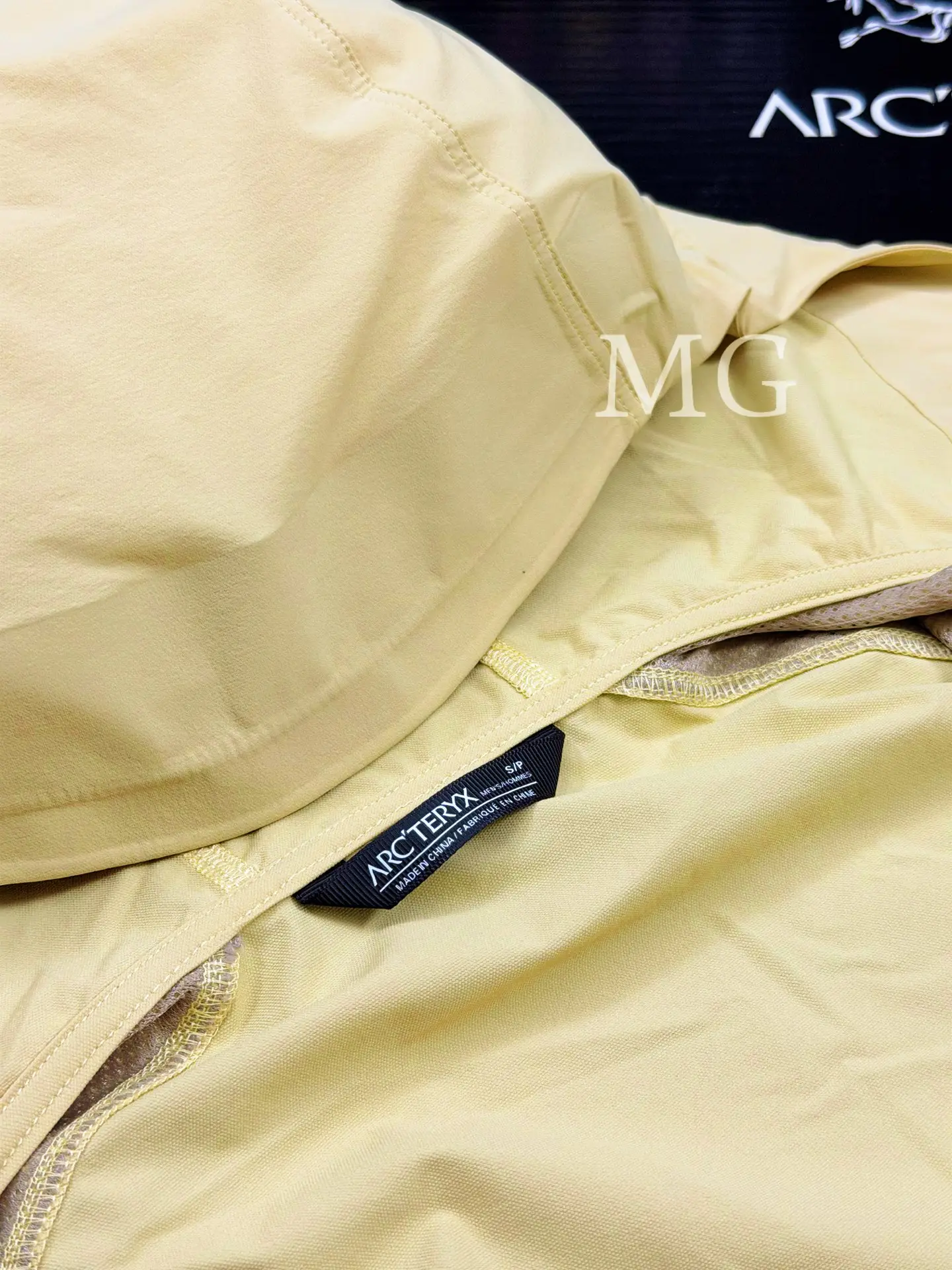 Gamma Lightweight Hooded Softshell Jacket D31020806 — view 9