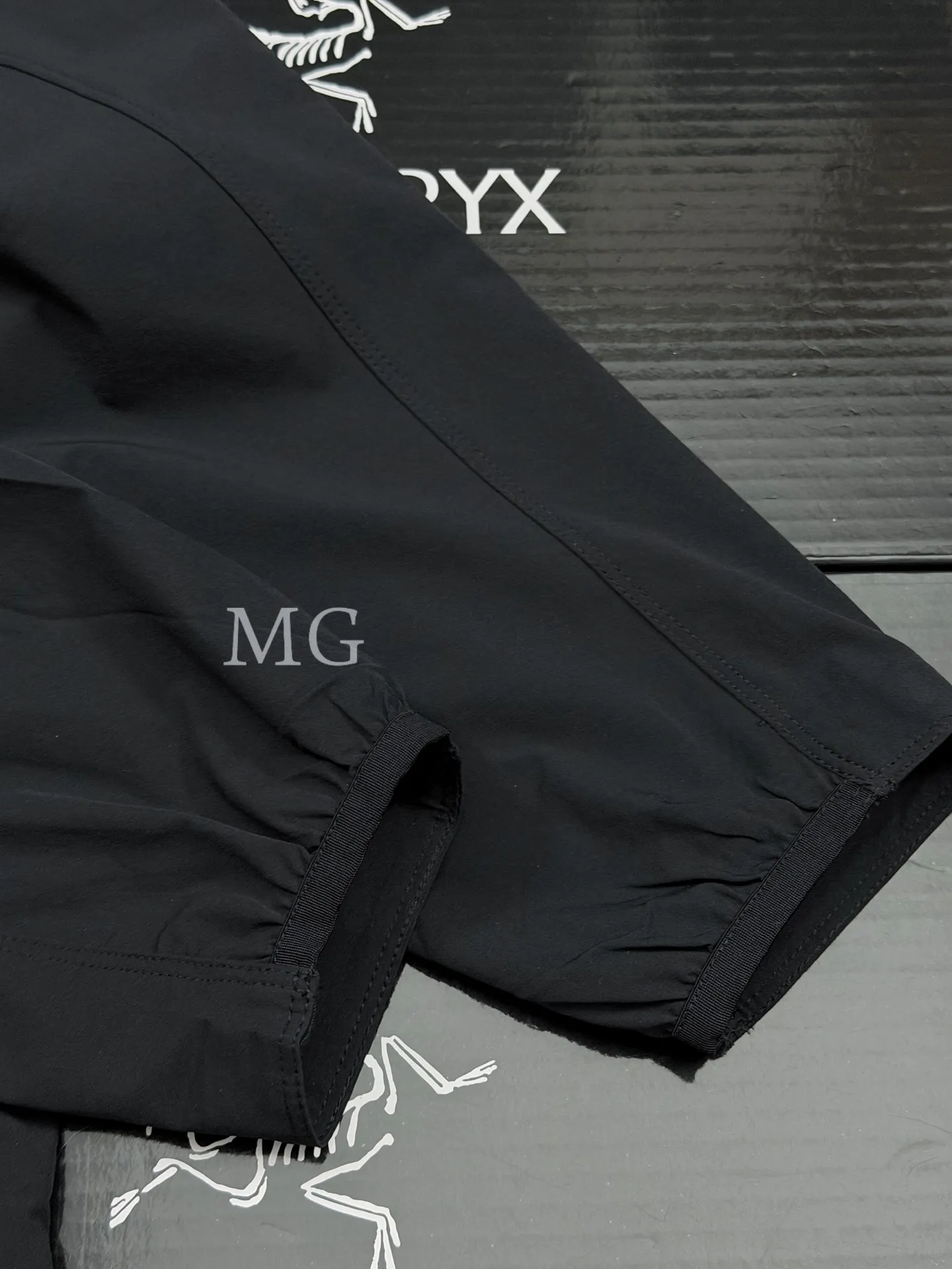 Gamma Lightweight Hooded Softshell Jacket D31020804 — view 7