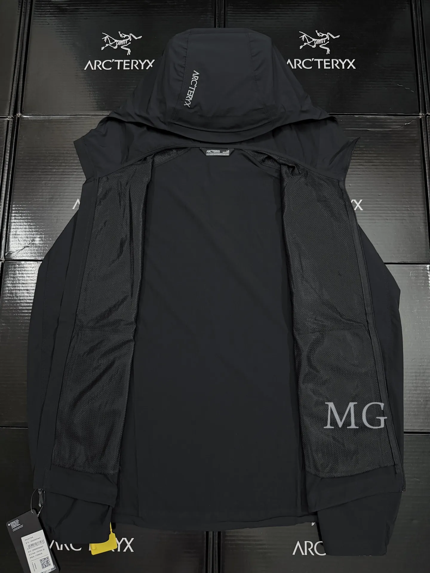 Gamma Lightweight Hooded Softshell Jacket D31020804 — view 8