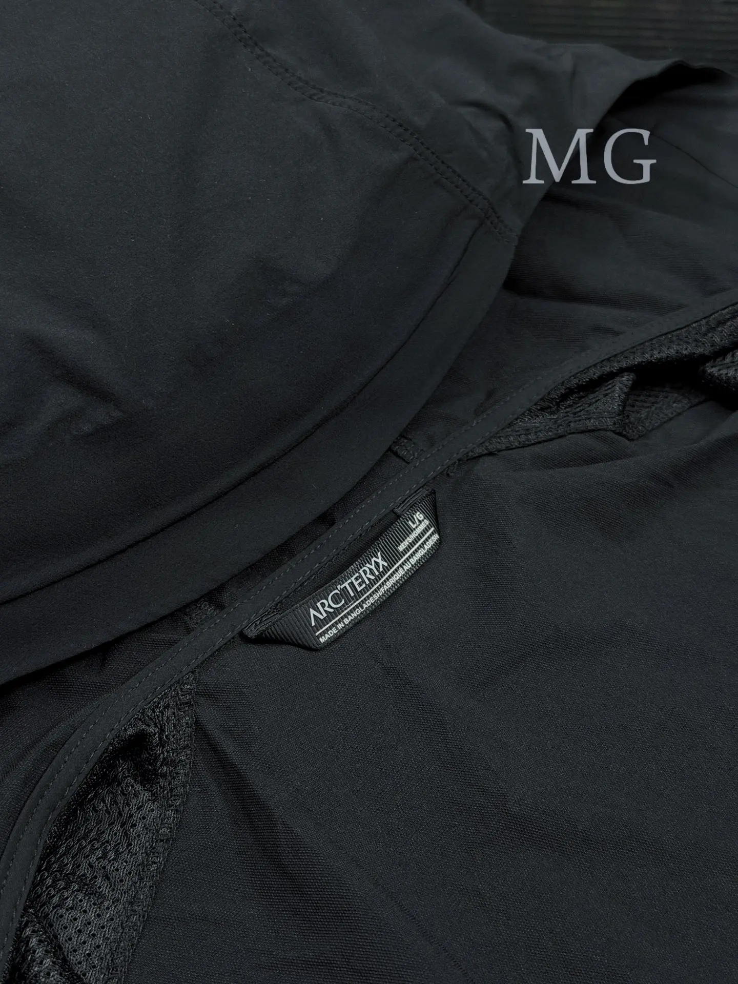 Gamma Lightweight Hooded Softshell Jacket D31020804 — view 9