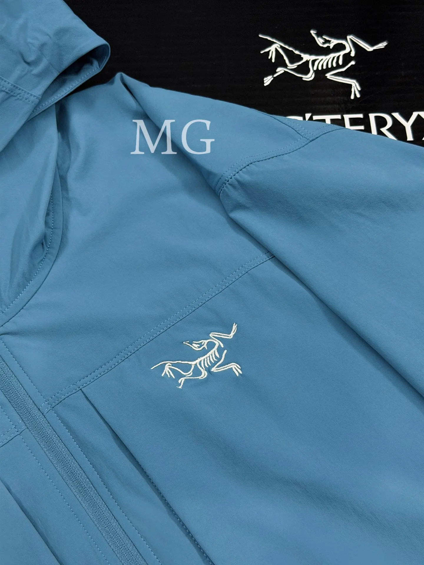 Gamma Lightweight Hooded Softshell Jacket D31020807 — view 2