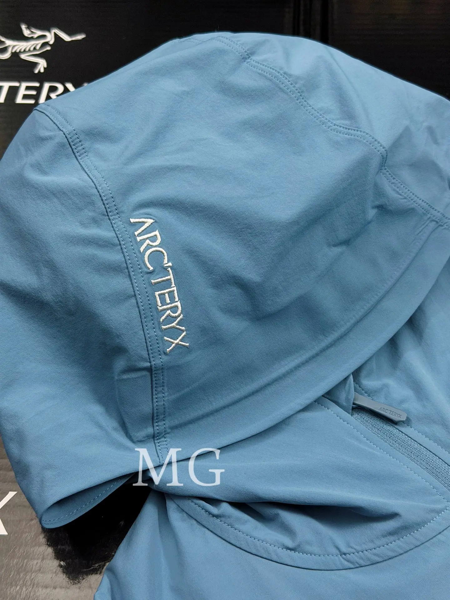 Gamma Lightweight Hooded Softshell Jacket D31020807 — view 3
