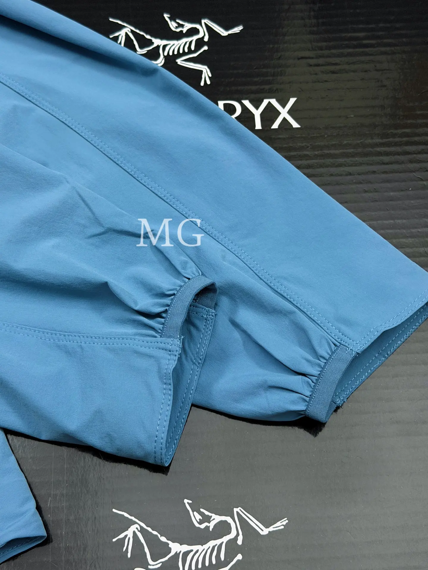 Gamma Lightweight Hooded Softshell Jacket D31020807 — view 6
