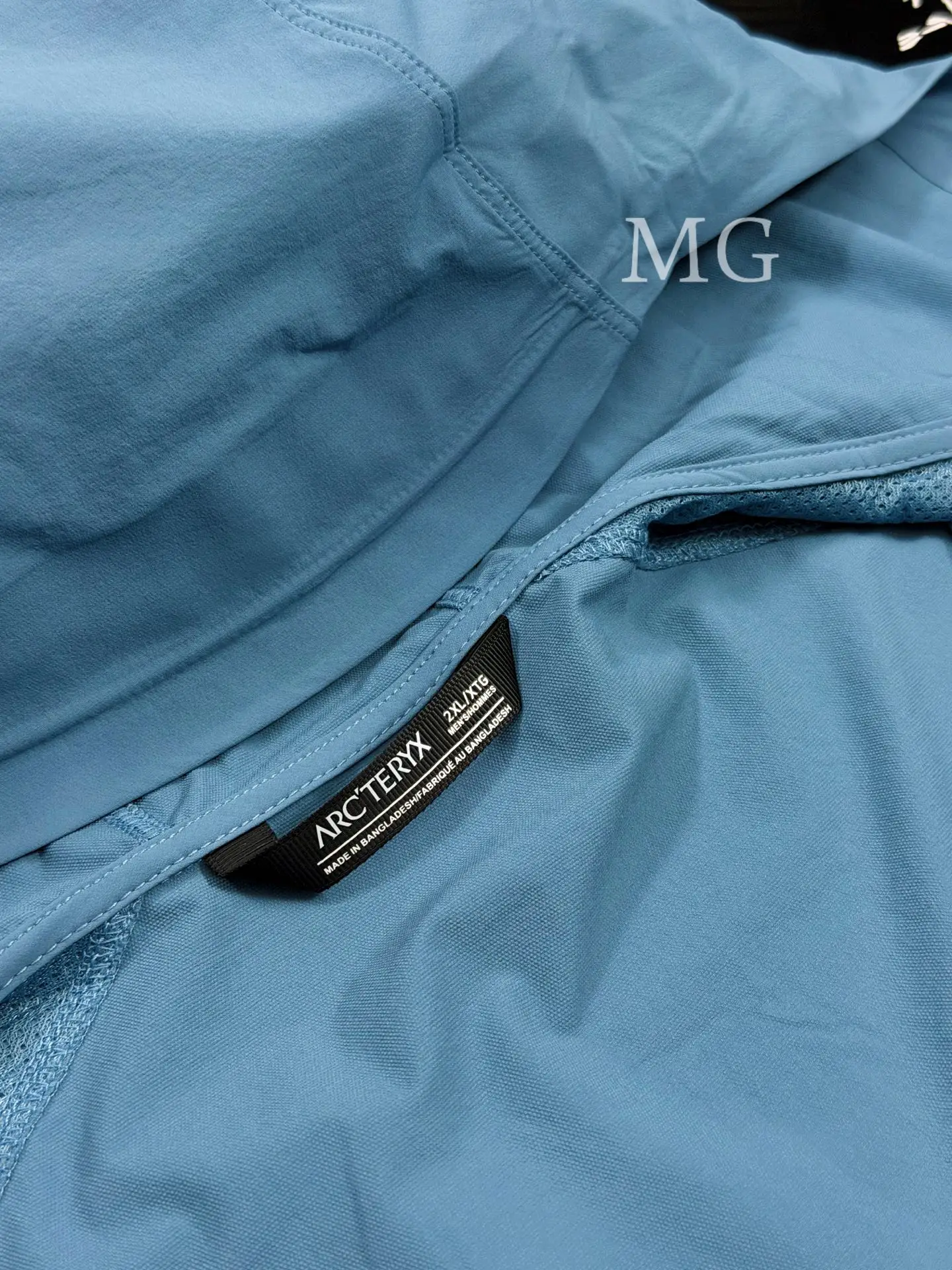 Gamma Lightweight Hooded Softshell Jacket D31020807 — view 9