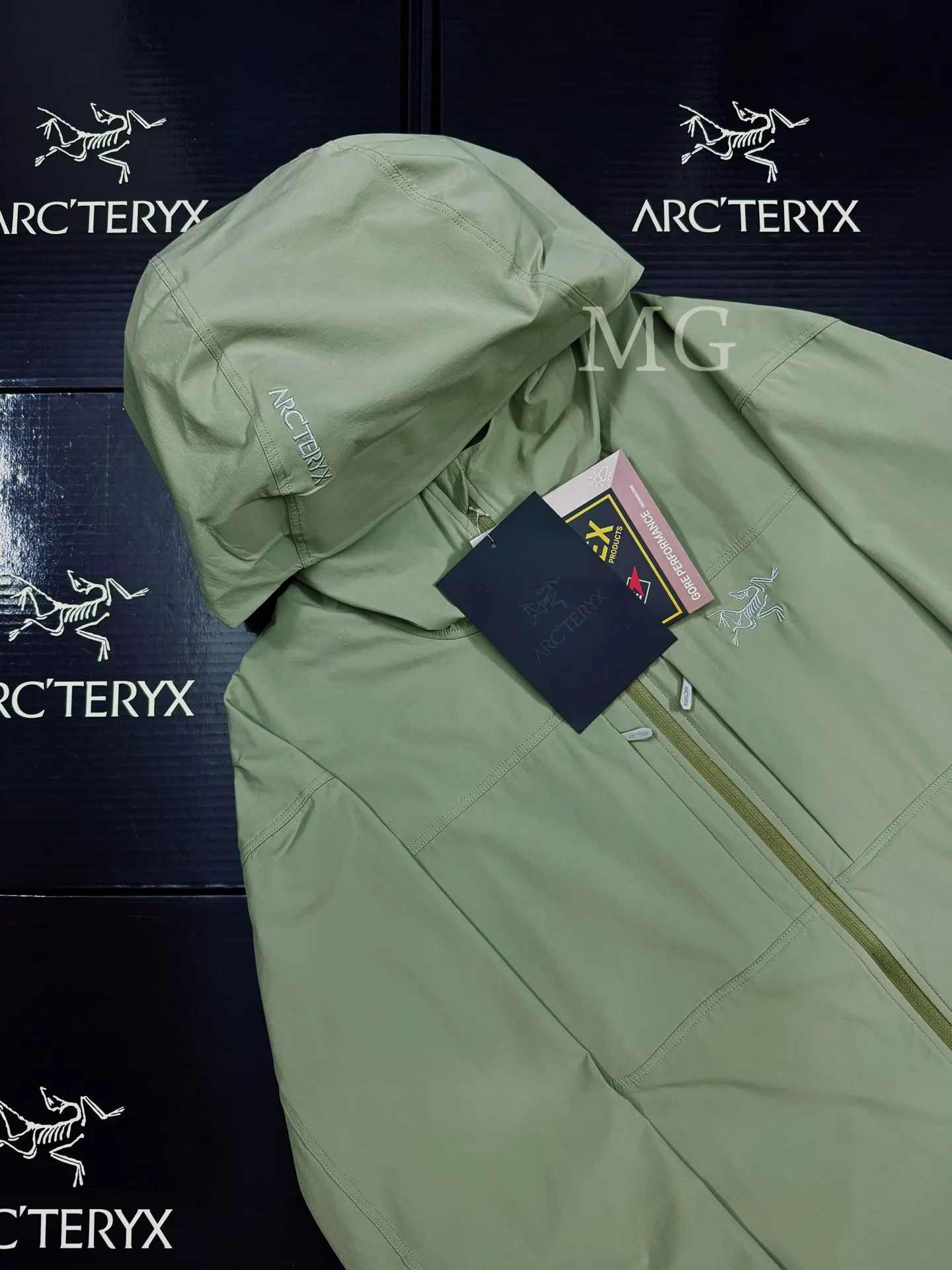 Gamma Lightweight Hooded Softshell Jacket D31020811 — view 4