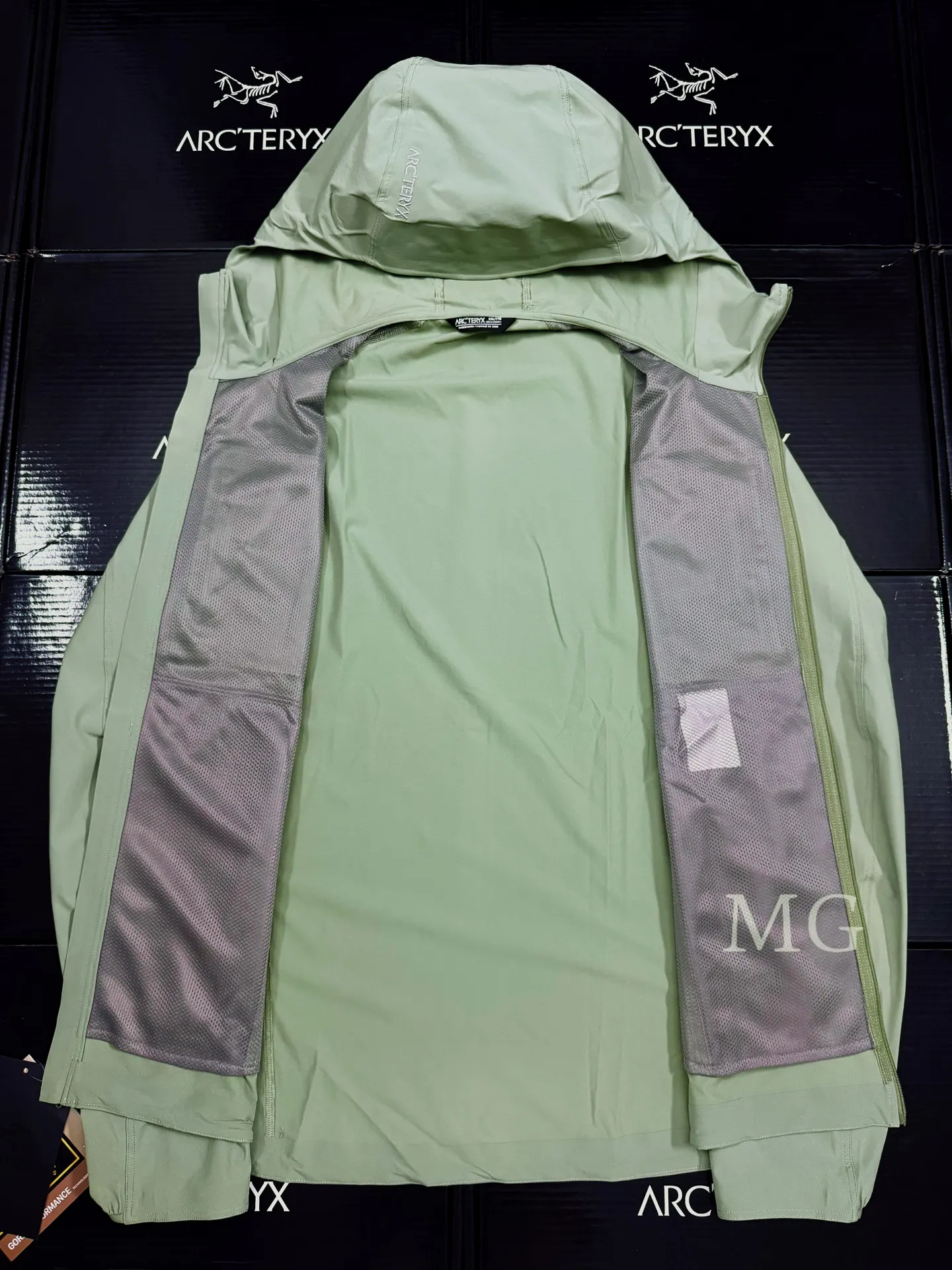 Gamma Lightweight Hooded Softshell Jacket D31020811 — view 7