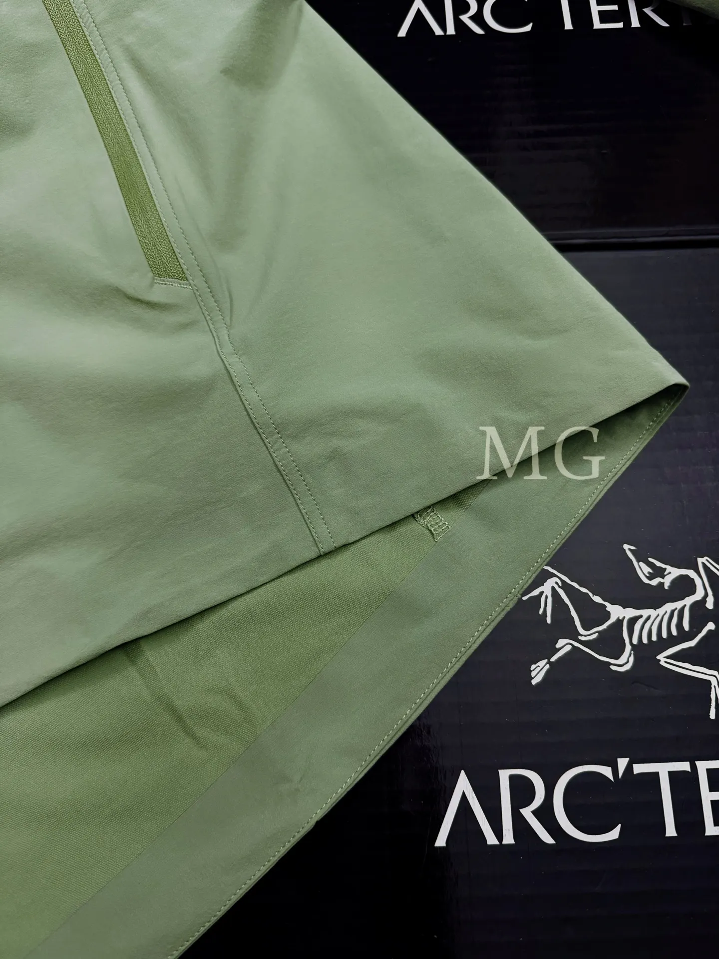 Gamma Lightweight Hooded Softshell Jacket D31020811 — view 9