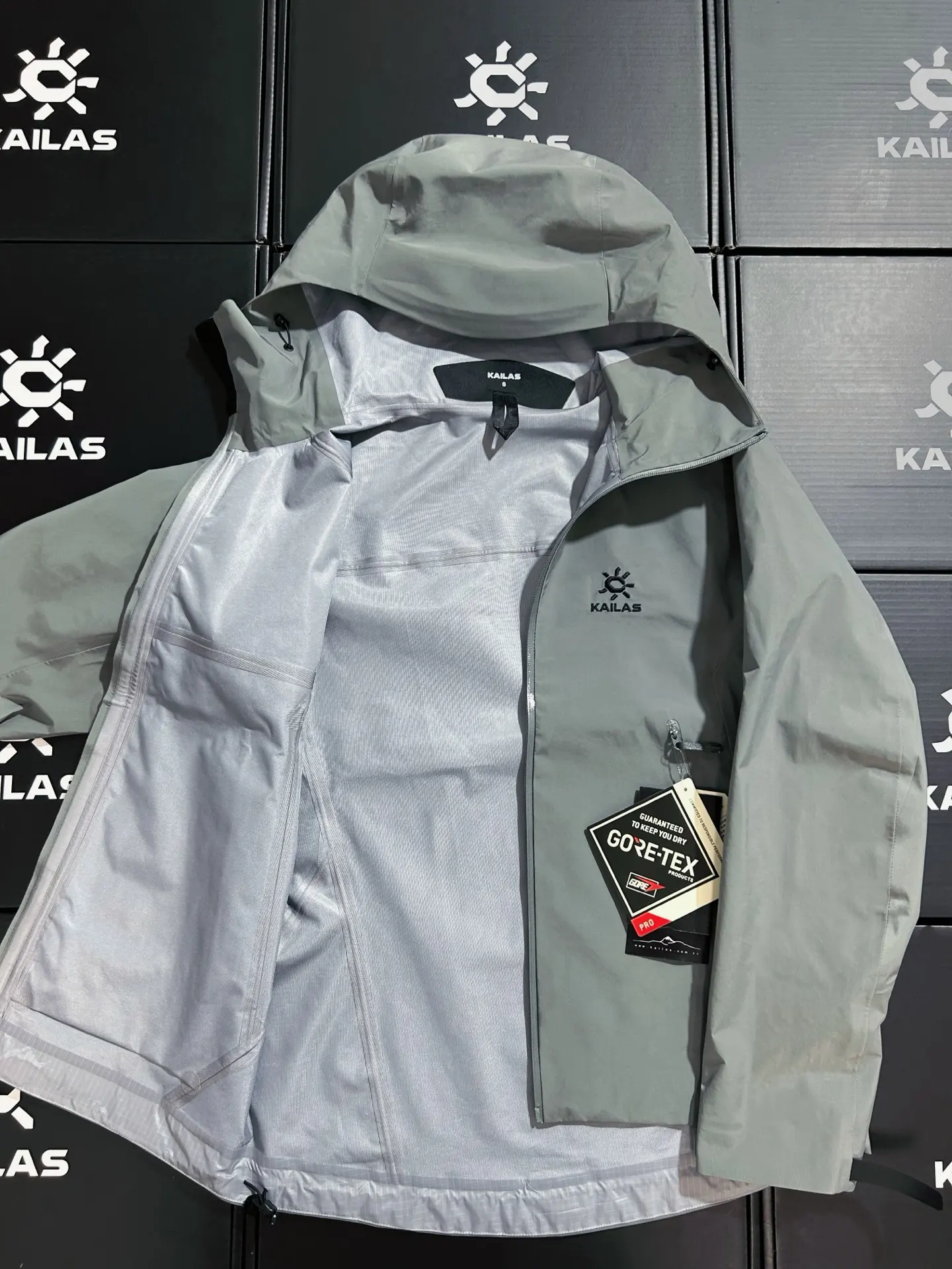 Kailas LT GORE-TEX Waterproof Hardshell Jacket D31020601 — view 9