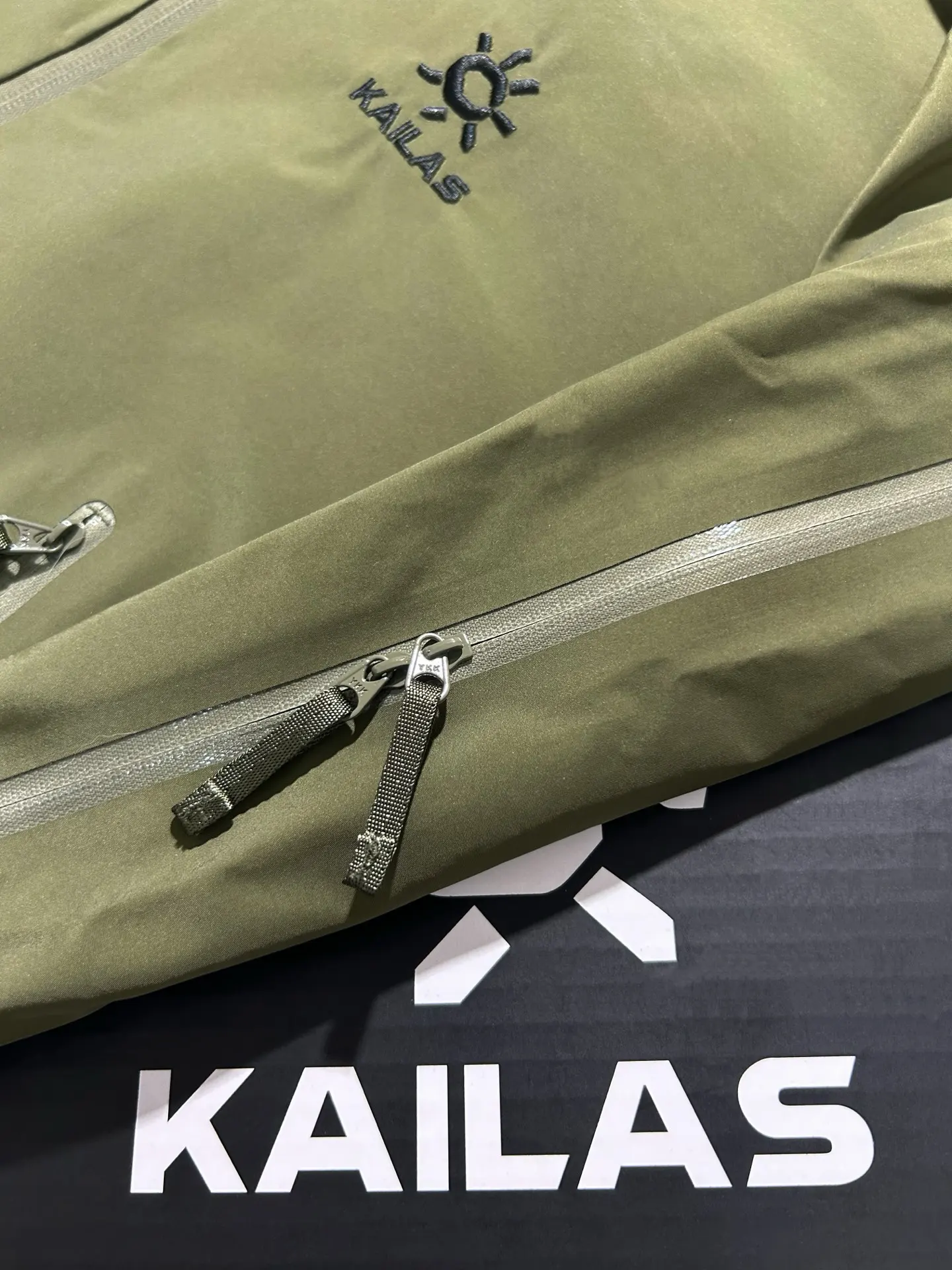 Kailas LT GORE-TEX Waterproof Hardshell Jacket D31020596 — view 4
