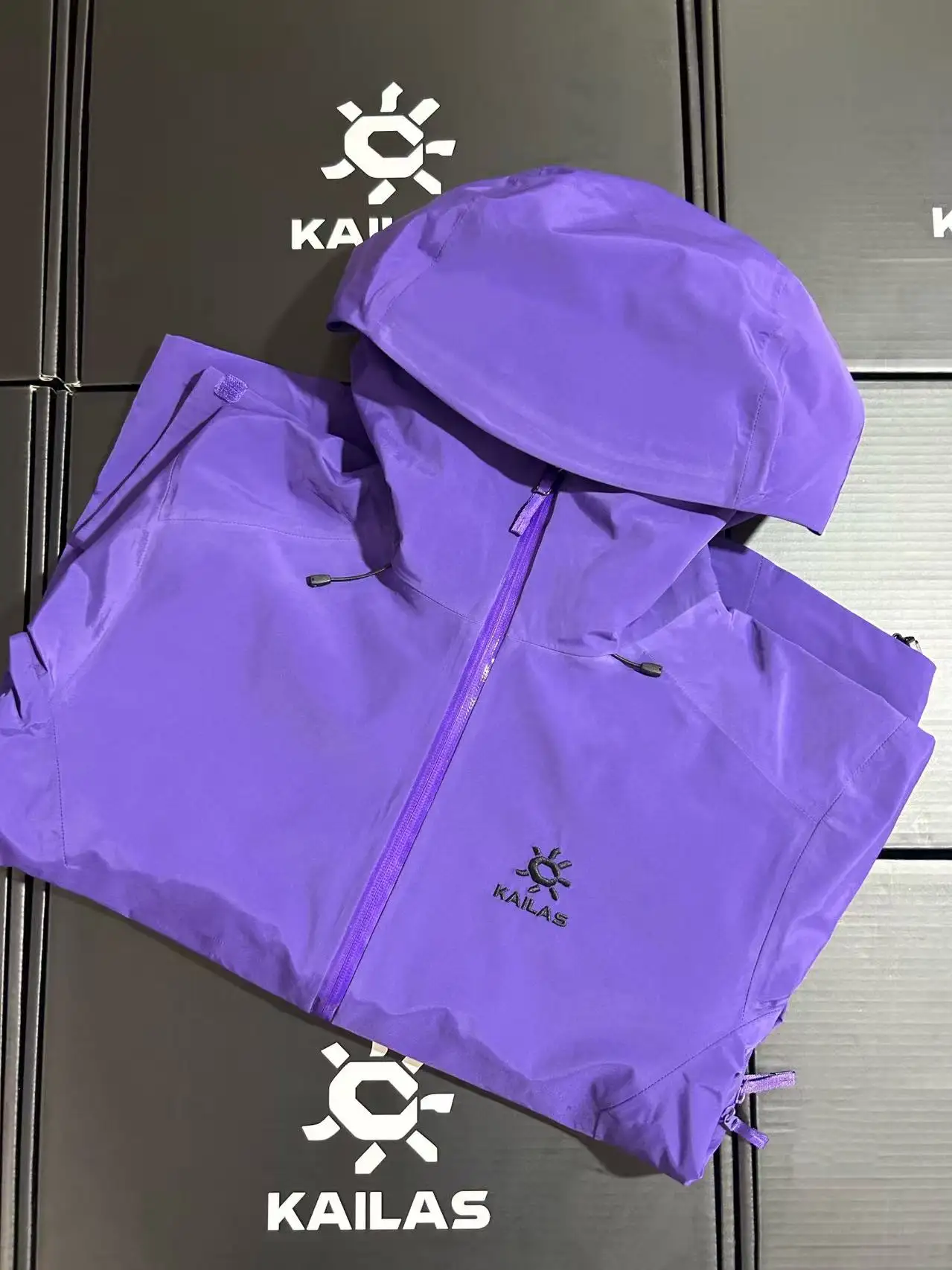 Kailas LT GORE-TEX Hardshell Hooded Jacket D31020592 — view 2
