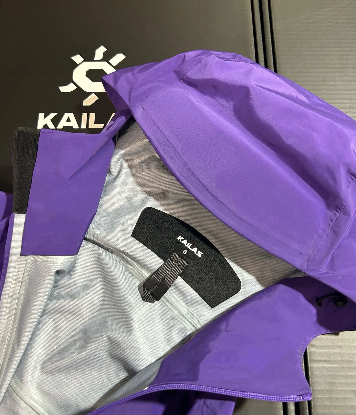 Kailas LT GORE-TEX Hardshell Hooded Jacket D31020592 — view 6