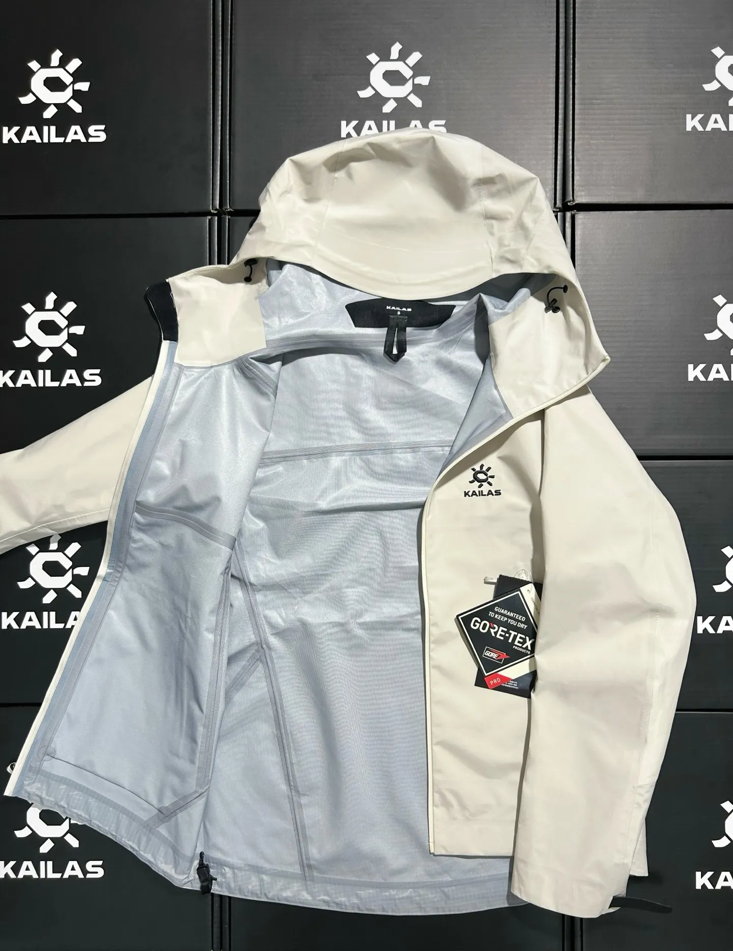 Kailas LT GORE-TEX Waterproof Hardshell Hooded Jacket D31020600 — view 9