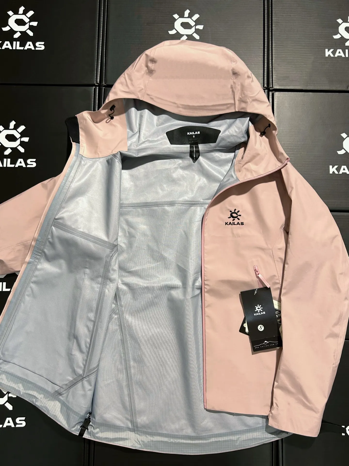Kailas LT GORE-TEX Hooded Hardshell Jacket D31020599 — view 9
