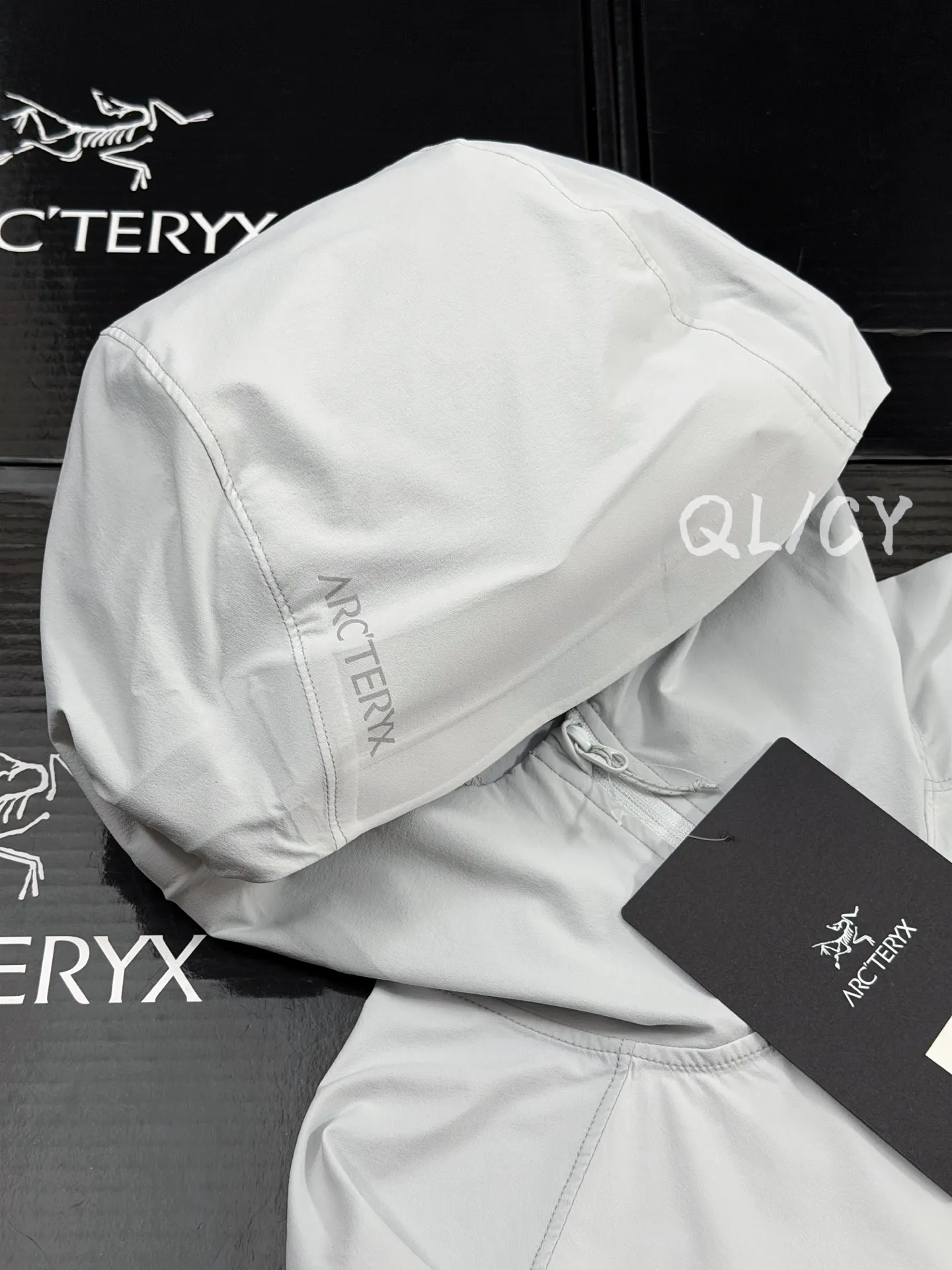 Gamma Lightweight Hooded Softshell Jacket D32020841 — view 3