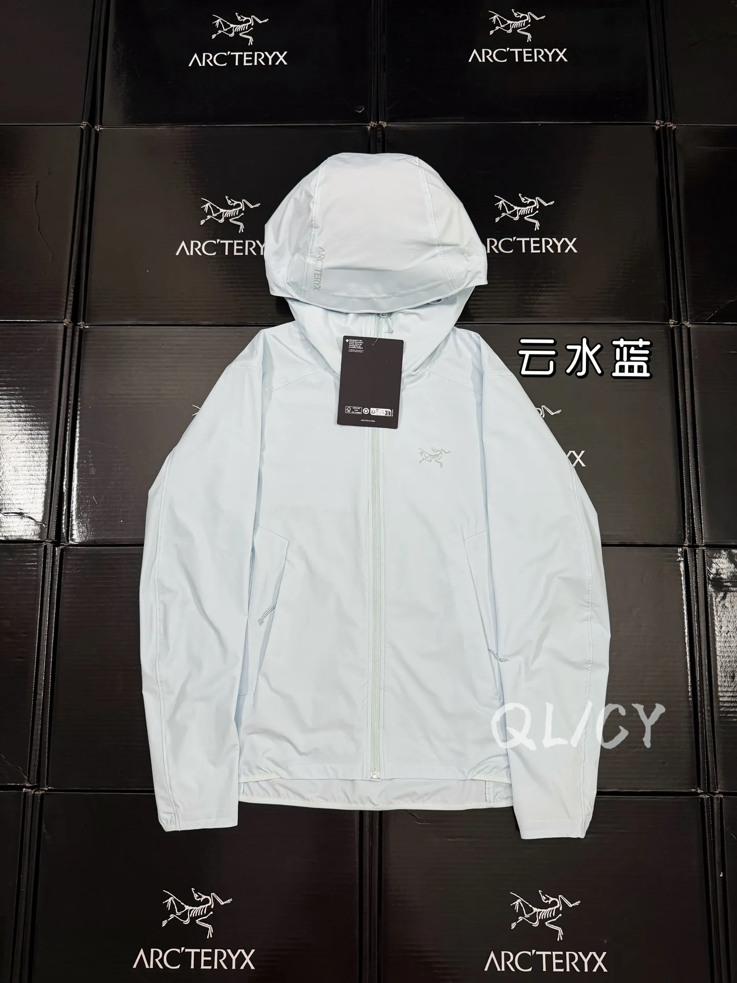 Gamma Lightweight Hooded Softshell Jacket D32020843
