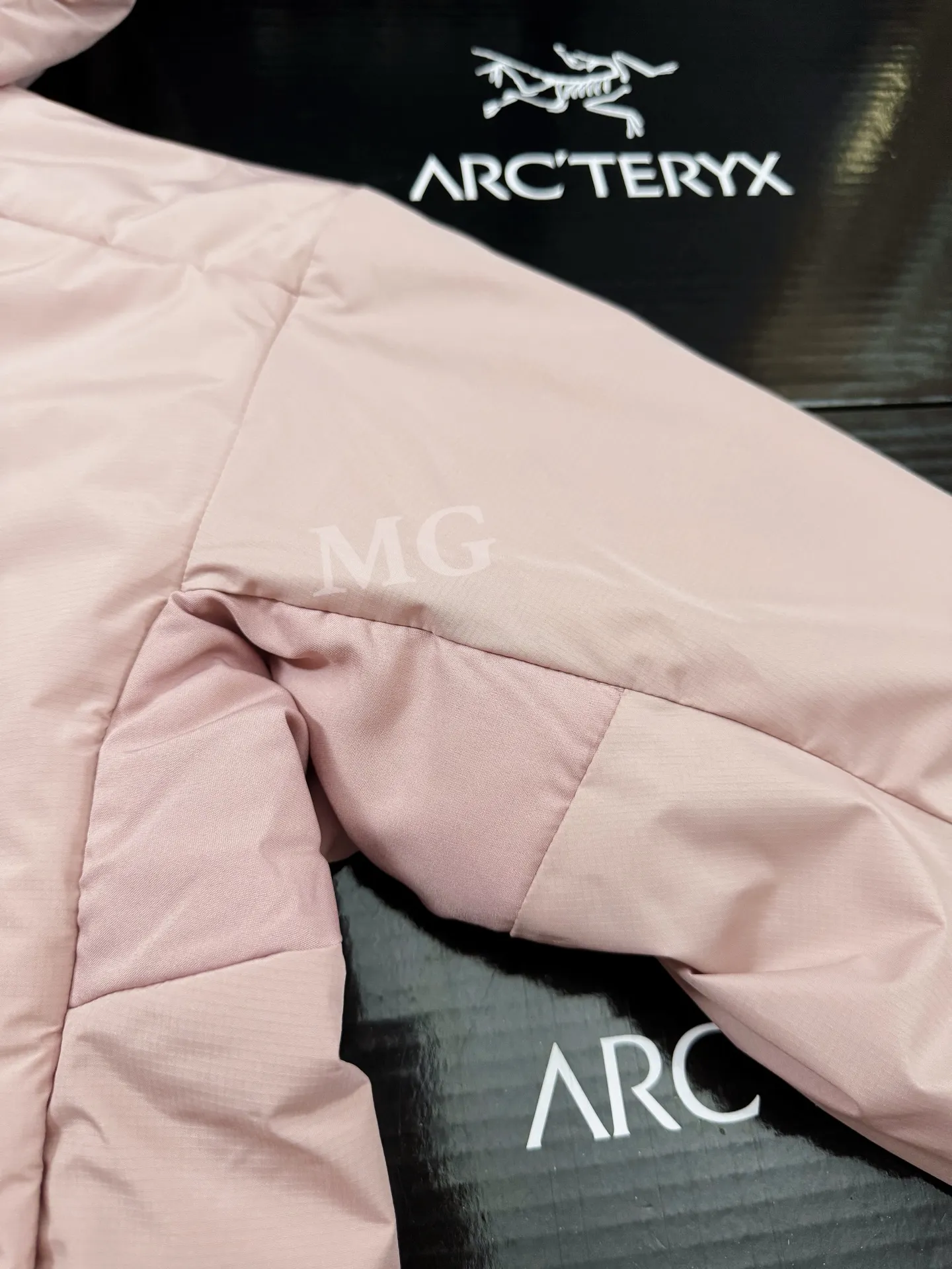 Arc'teryx Atom AR Hoody Insulated Jacket D32020669 — view 4