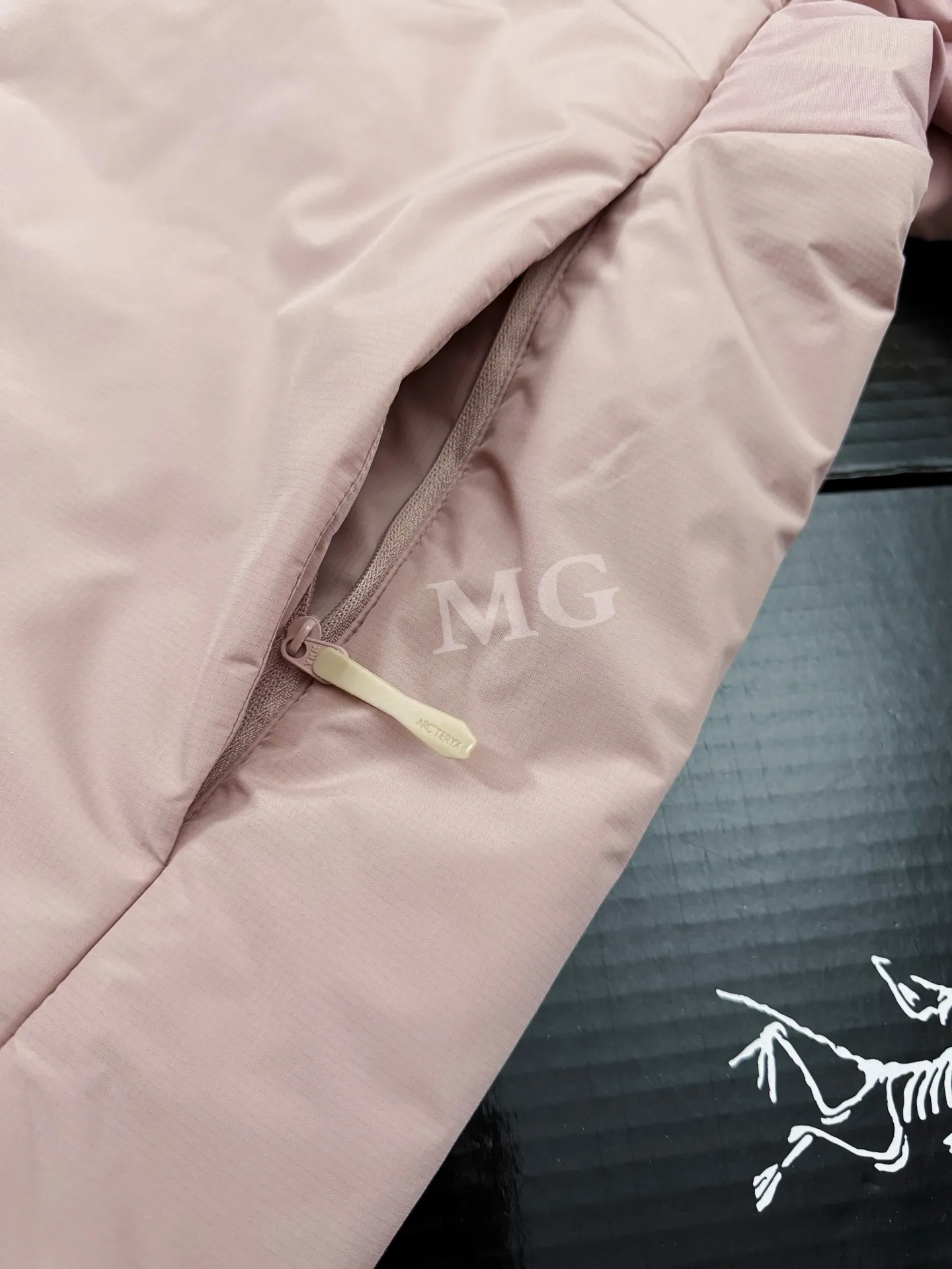 Arc'teryx Atom AR Hoody Insulated Jacket D32020669 — view 5