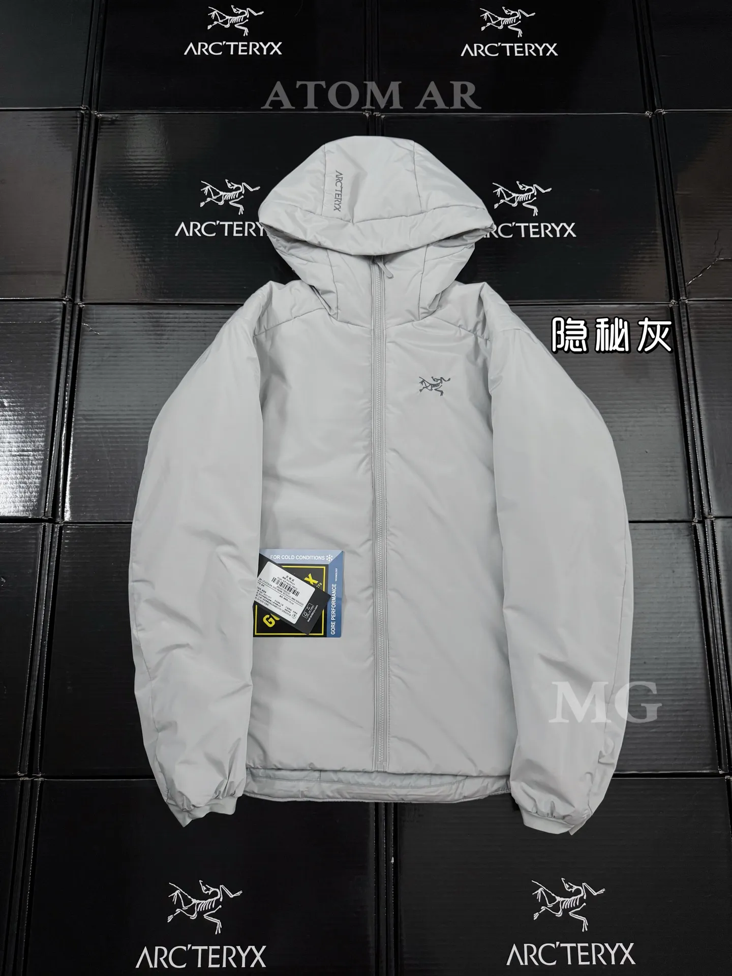 Atom AR Hoody Insulated Jacket D32020618