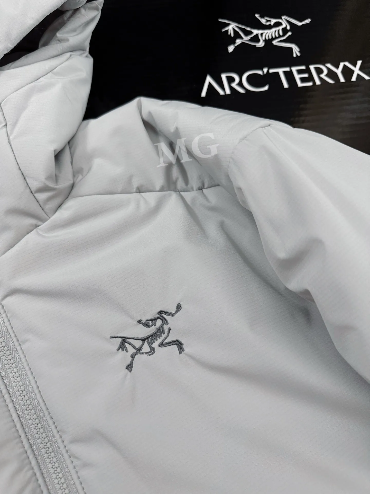 Atom AR Hoody Insulated Jacket D32020618 — view 2