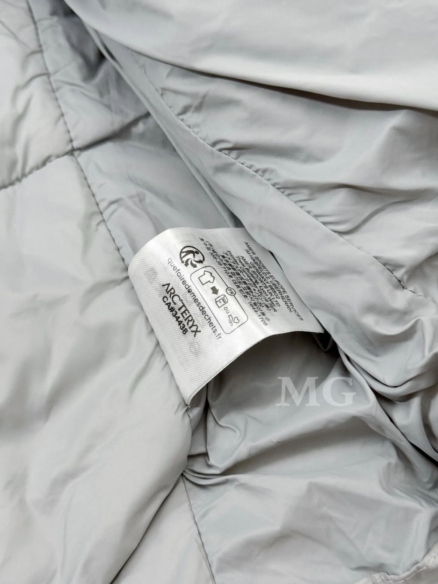 Atom AR Hoody Insulated Jacket D32020618 — view 9