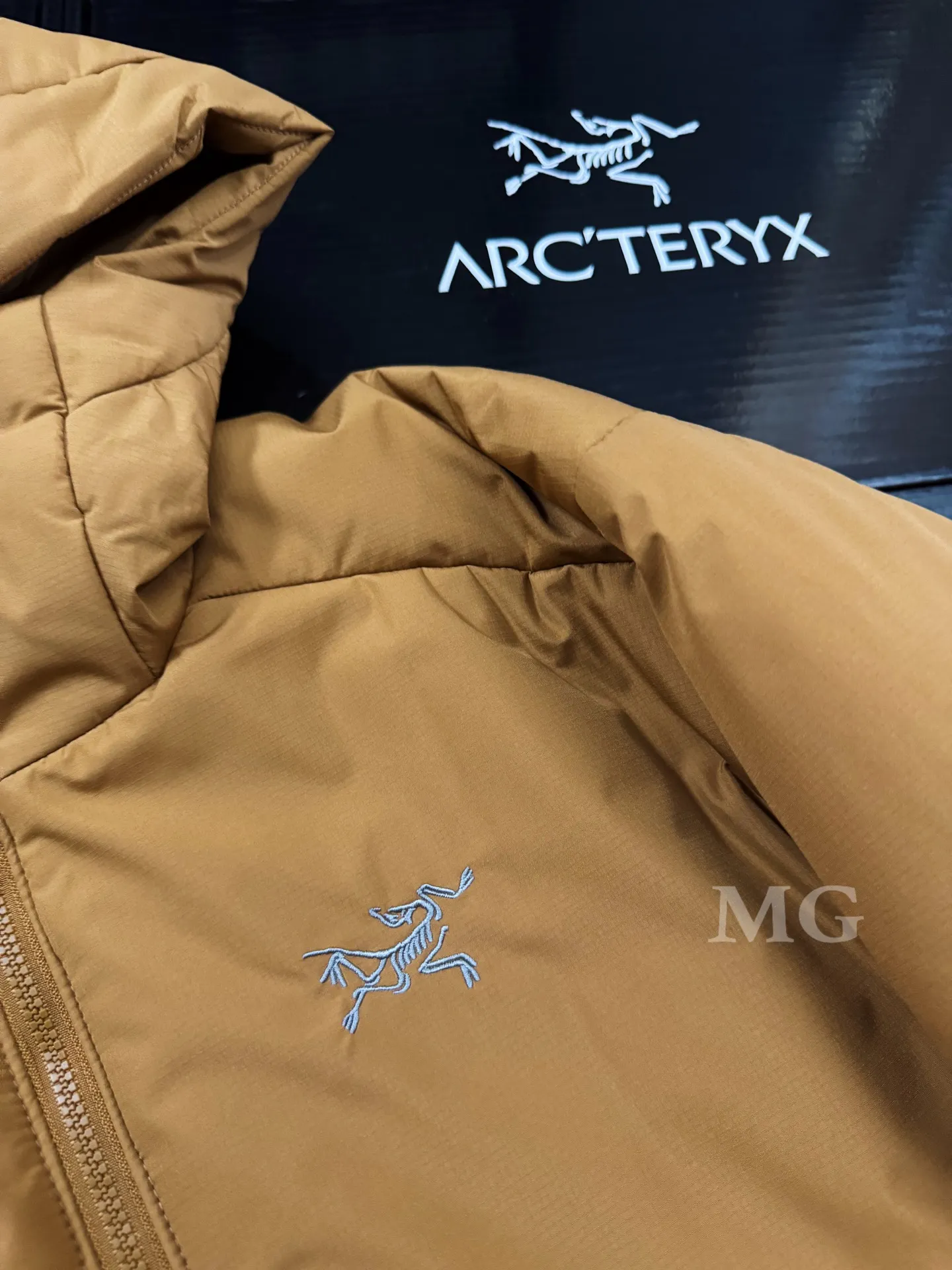 Arc'teryx Atom AR Hoody Insulated Jacket D32020670 — view 2