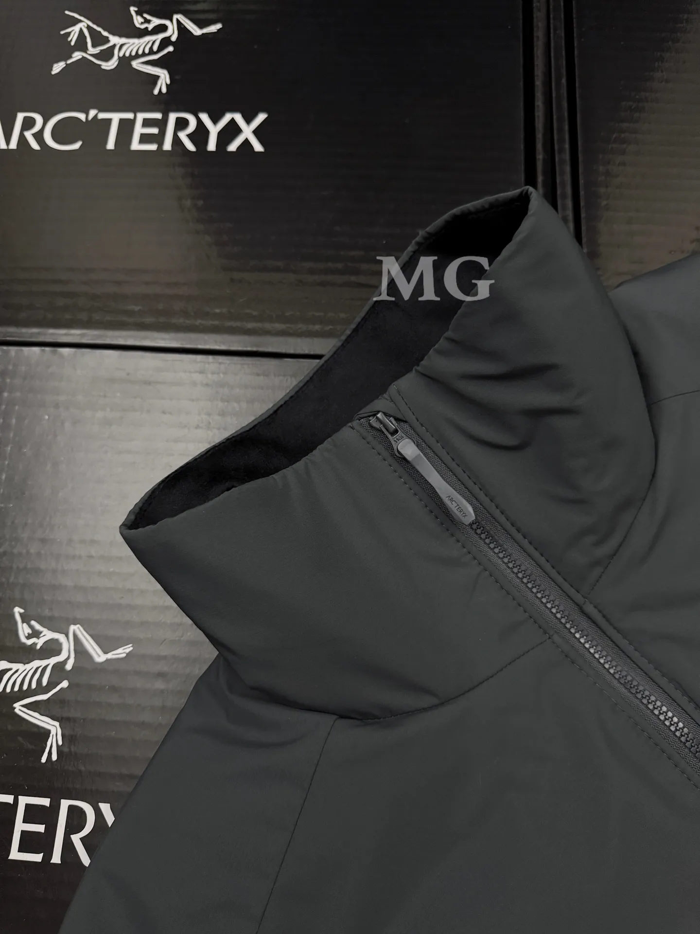 Atom Down-Filled Insulated Vest D32020684 — view 4