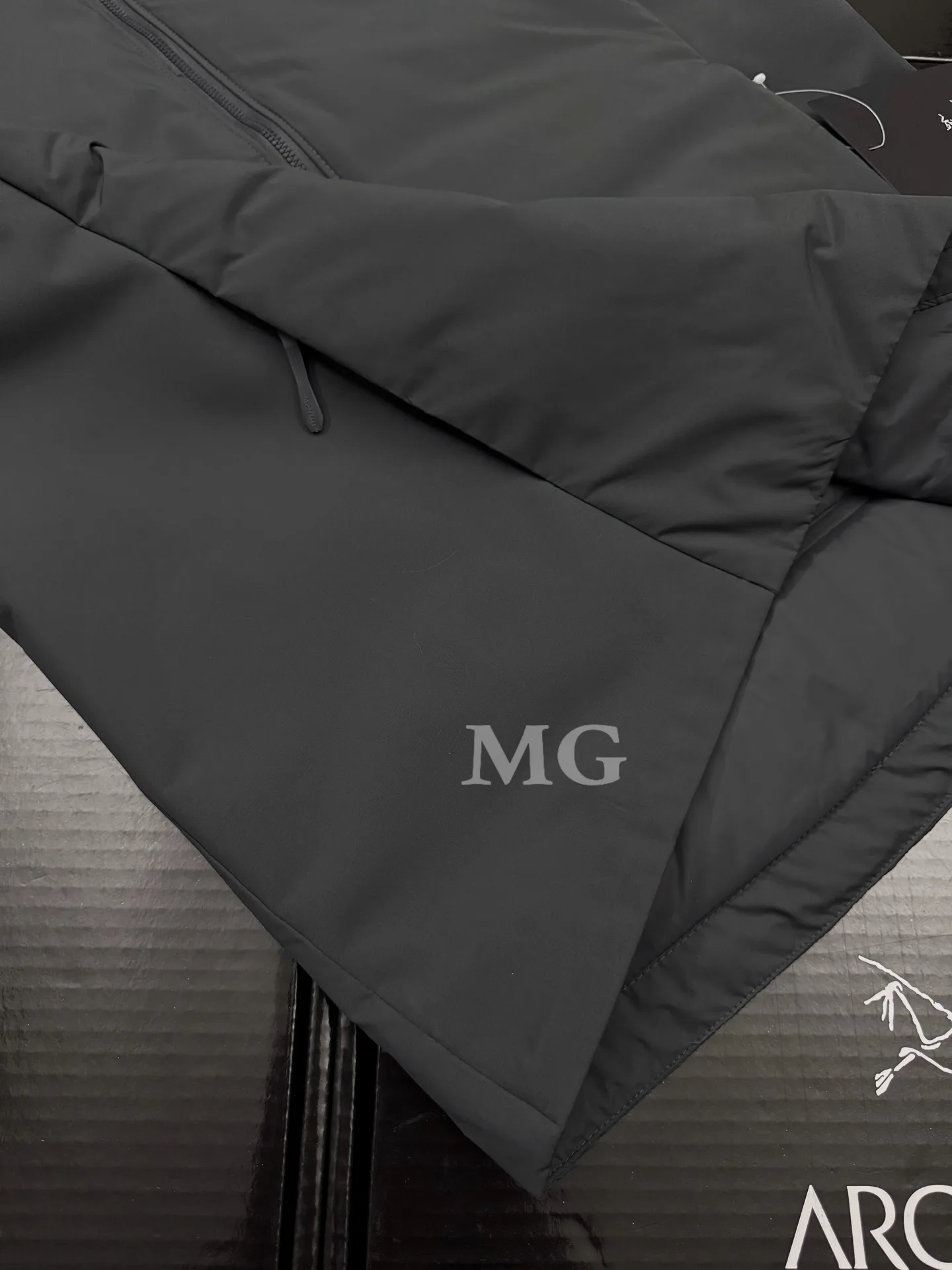 Atom Down-Filled Insulated Vest D32020684 — view 5