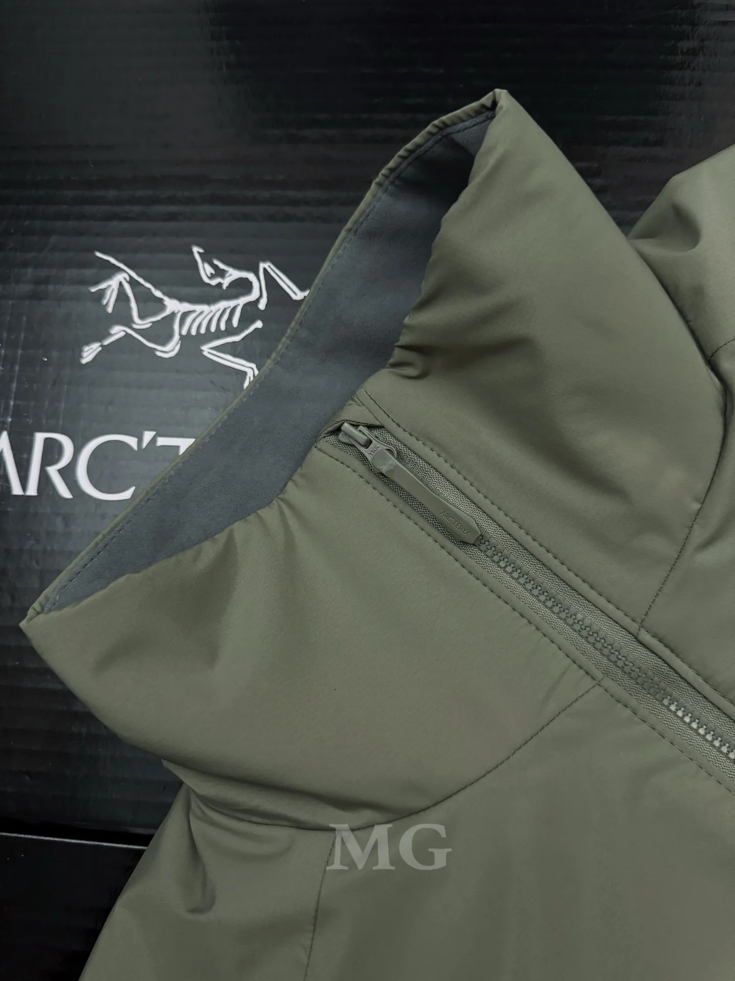 Atom Down-Filled Logo Gilet D32020687 — view 4