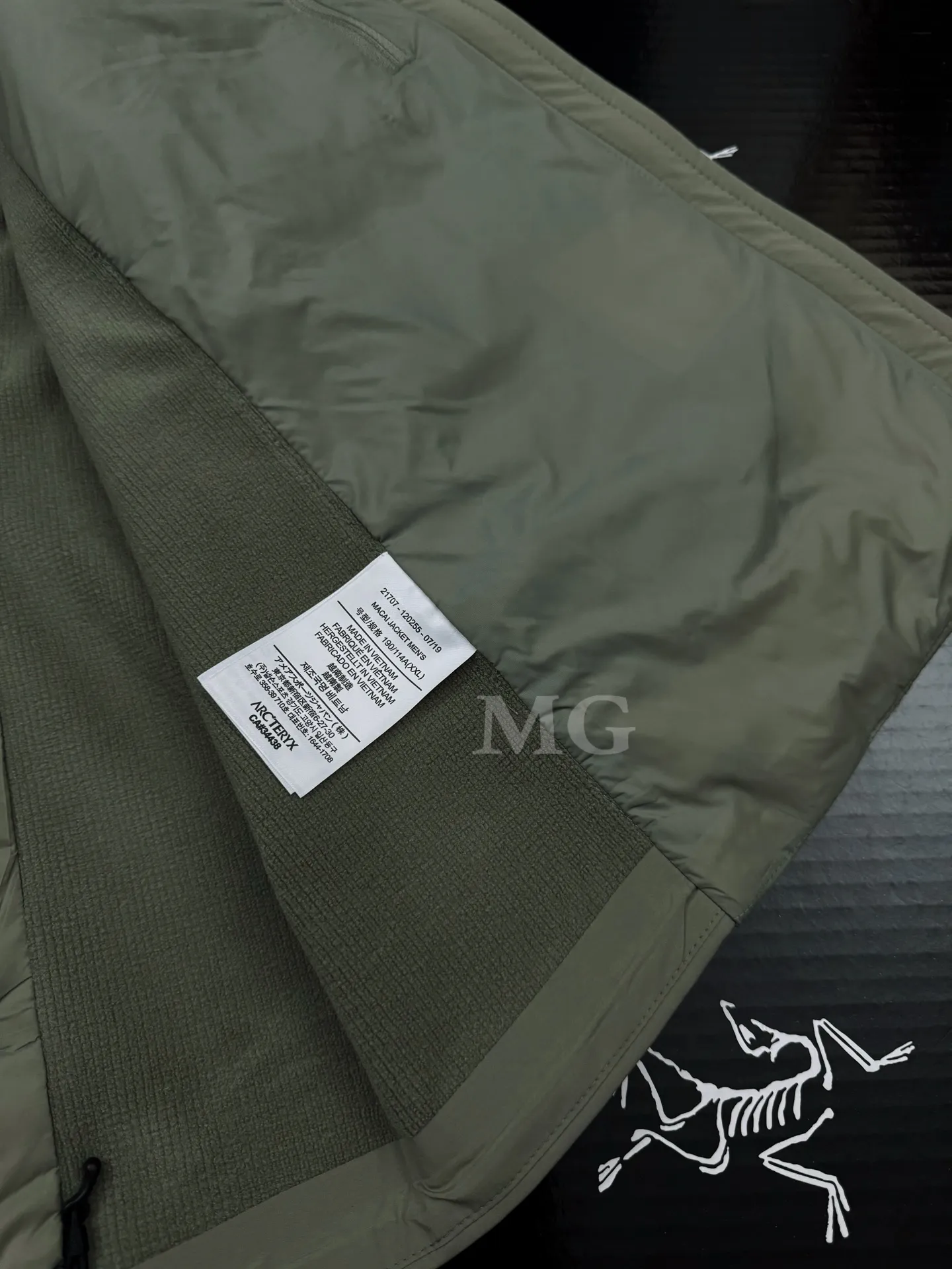 Atom Down-Filled Logo Gilet D32020687 — view 9