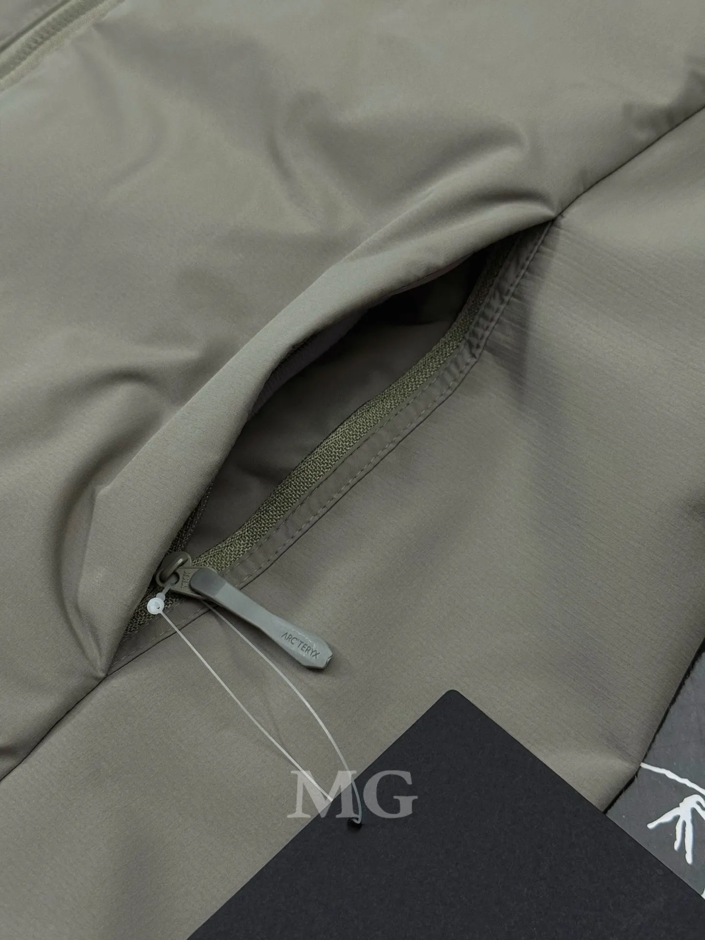 Atom Down-Filled Logo Gilet D32020685 — view 4