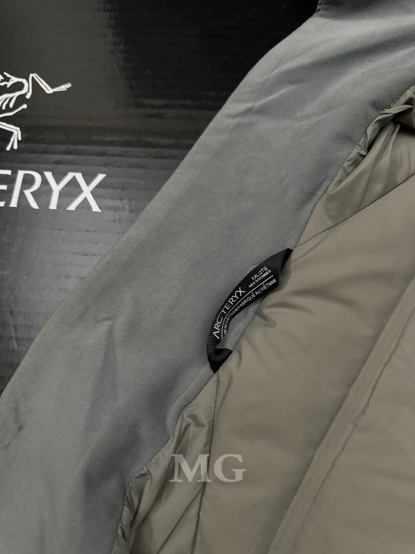 Atom Down-Filled Logo Gilet D32020685 — view 8