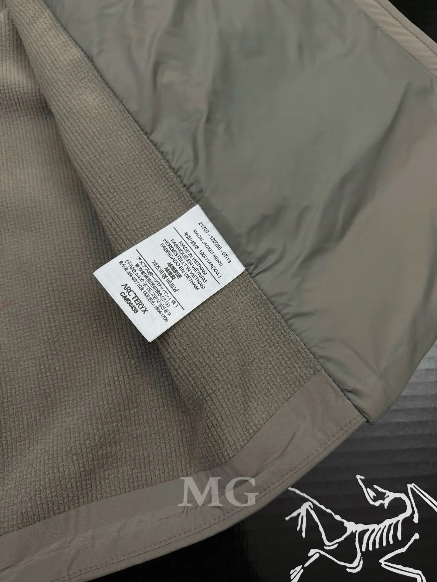 Atom Down-Filled Logo Gilet D32020685 — view 9